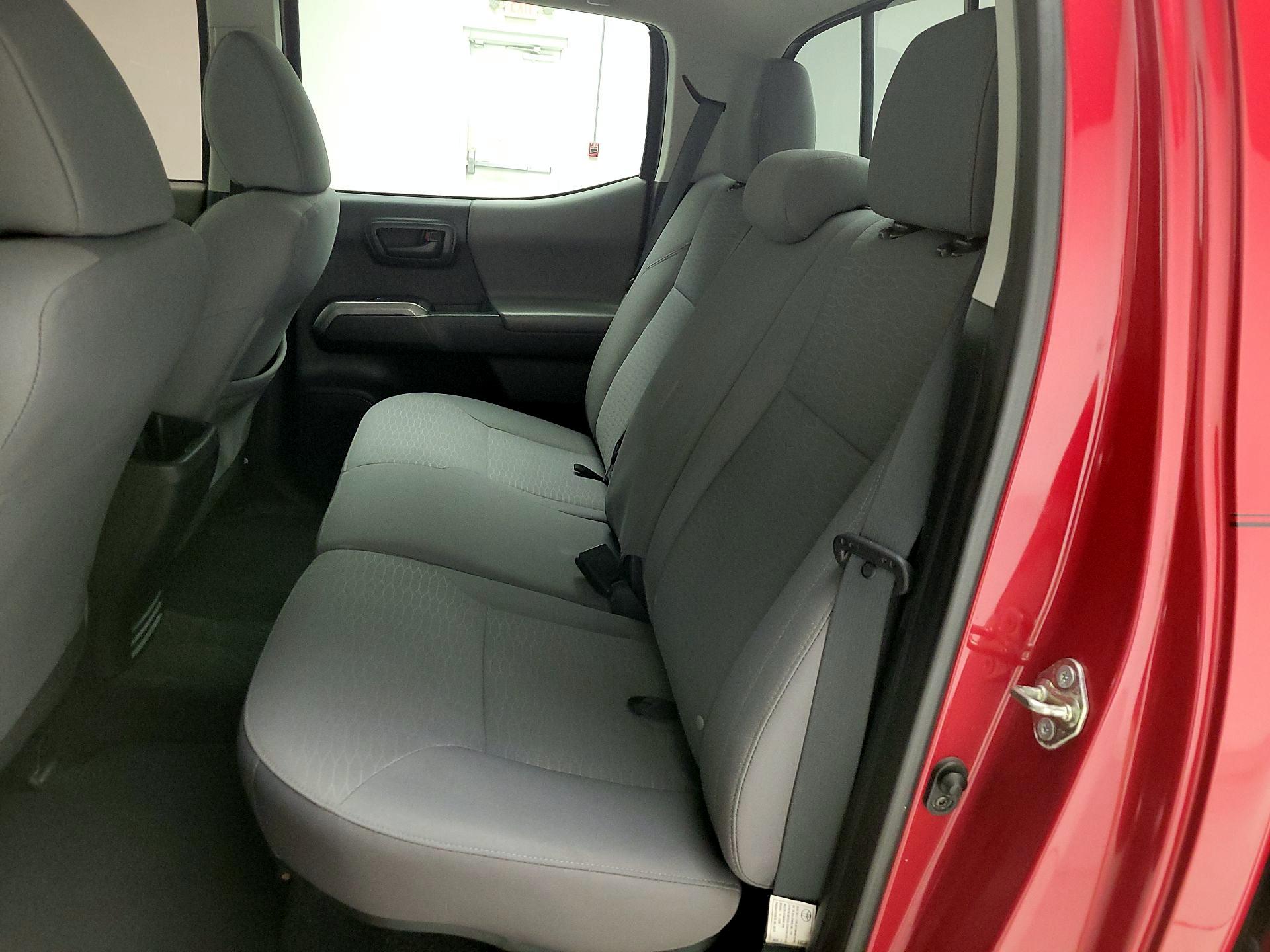 Thumbnail: 2019 Toyota Tacoma - 20