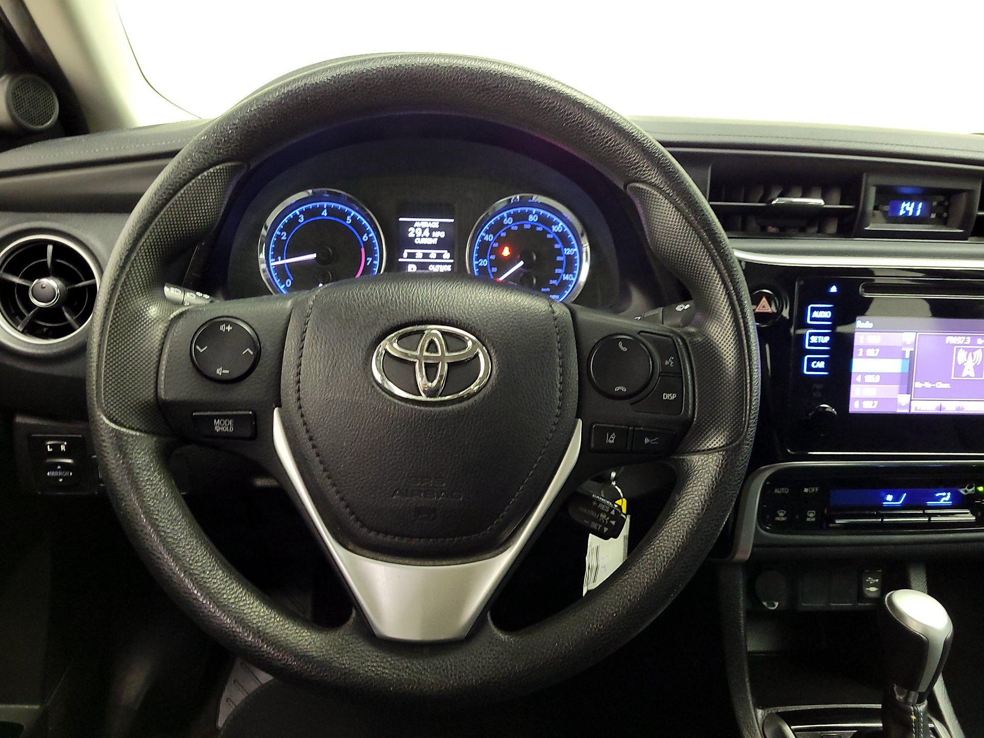 Thumbnail: 2018 Toyota Corolla - 10