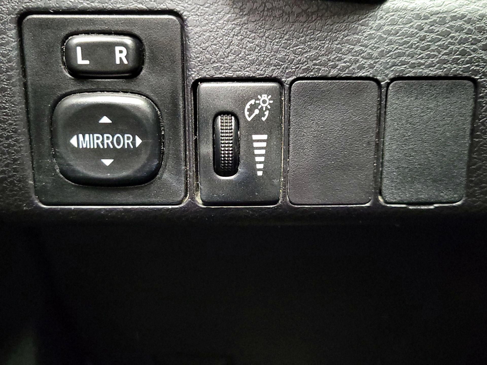 Thumbnail: 2018 Toyota Corolla - 13