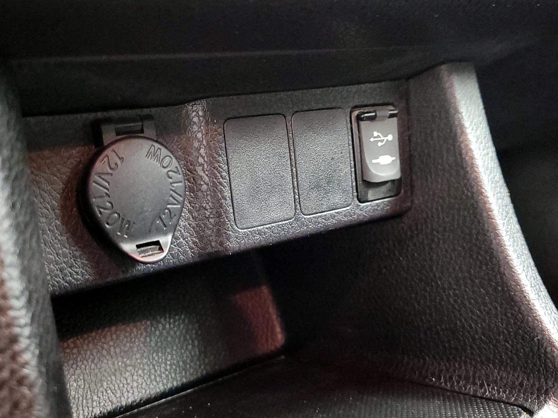 Thumbnail: 2018 Toyota Corolla - 18