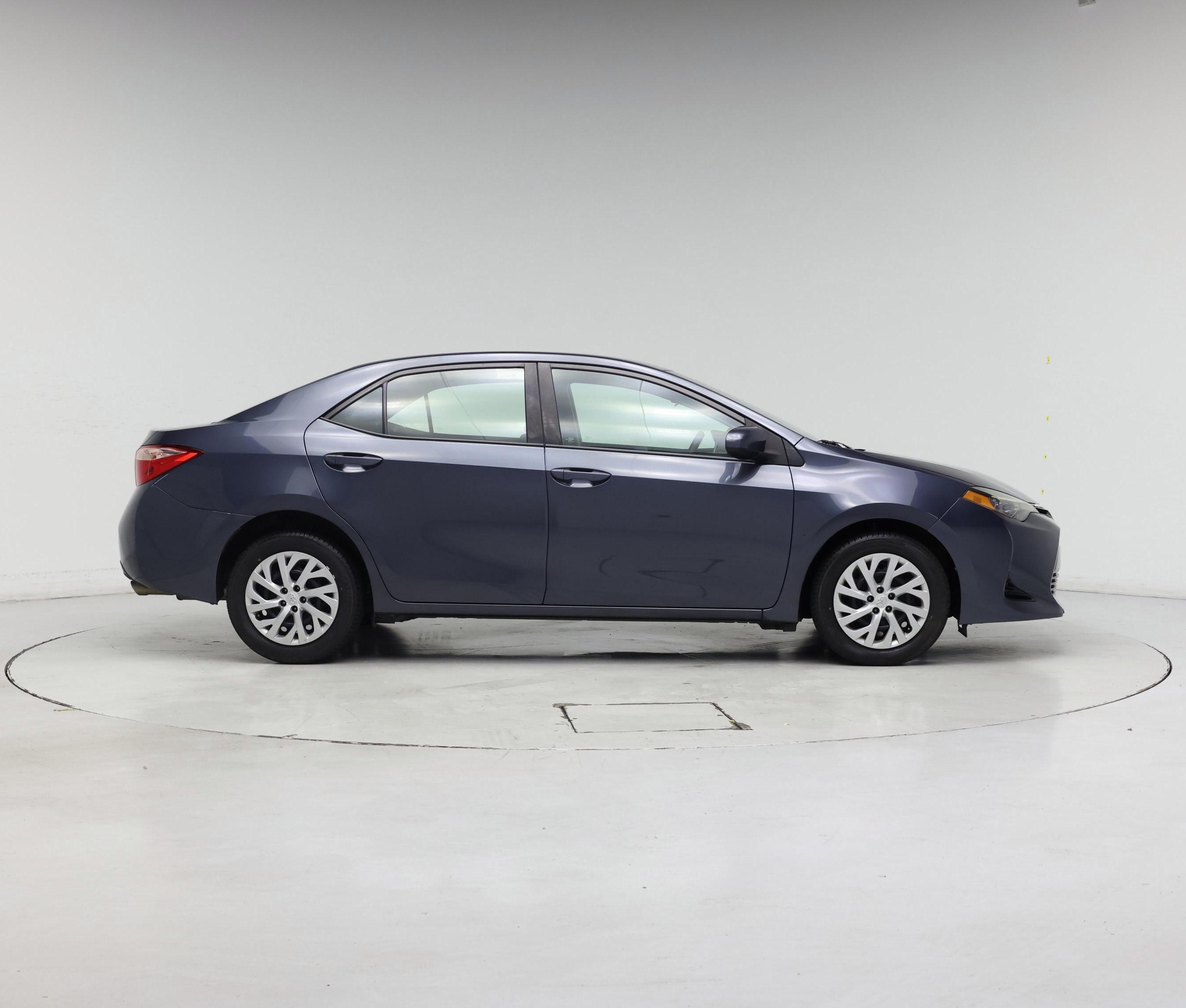 Thumbnail: 2018 Toyota Corolla - 7