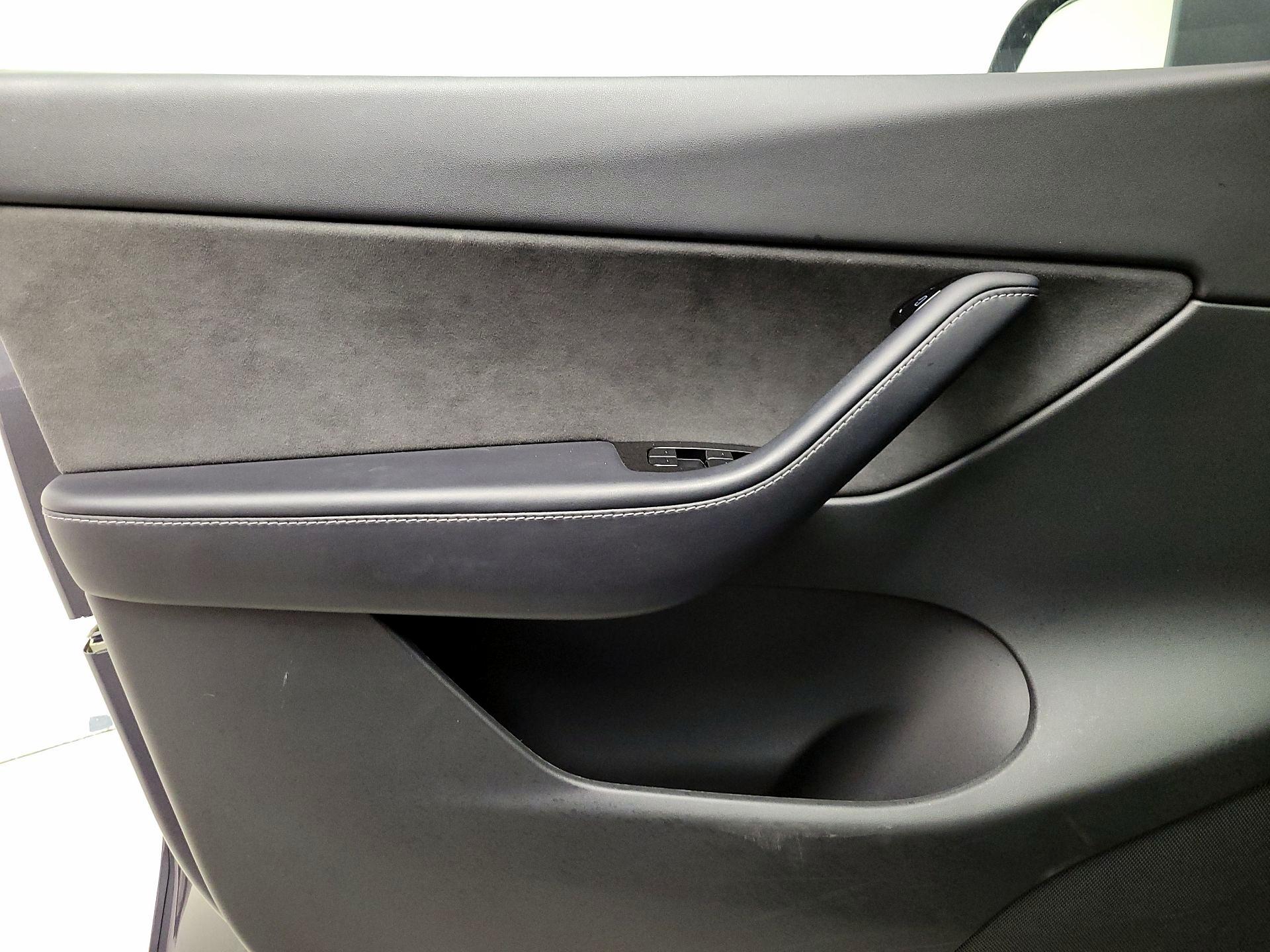 Thumbnail: 2021 Tesla Model Y - 12