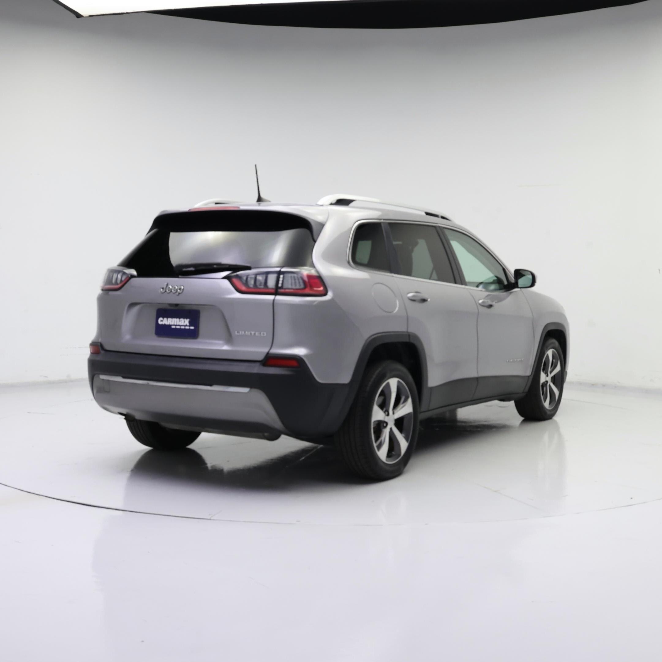 Thumbnail: 2019 Jeep Cherokee - 8