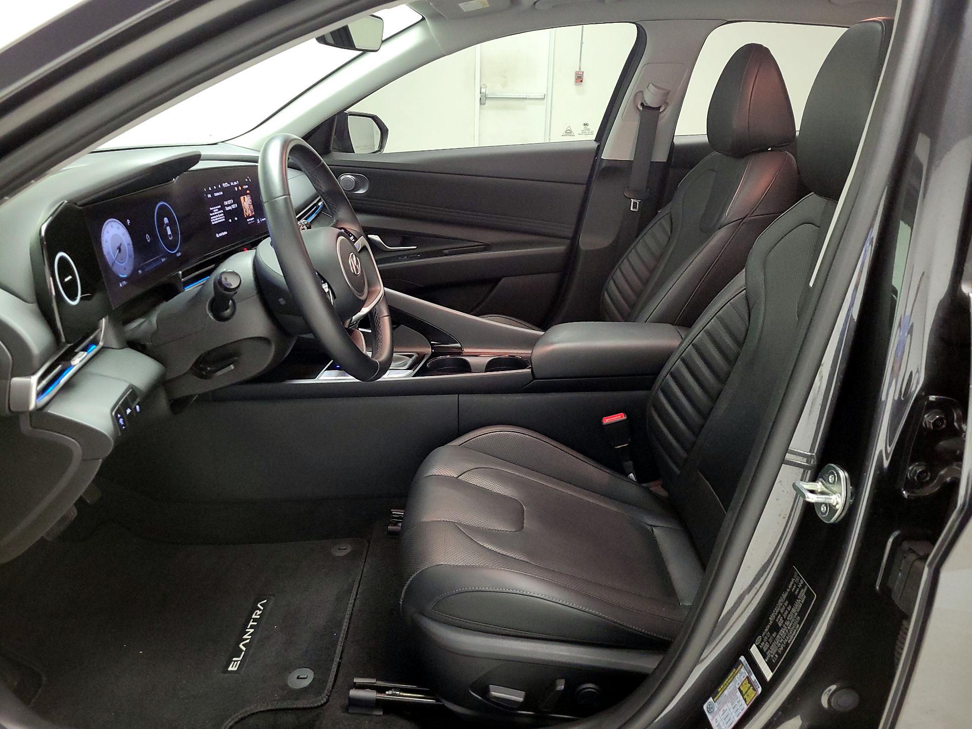 Thumbnail: 2023 Hyundai Elantra - 11