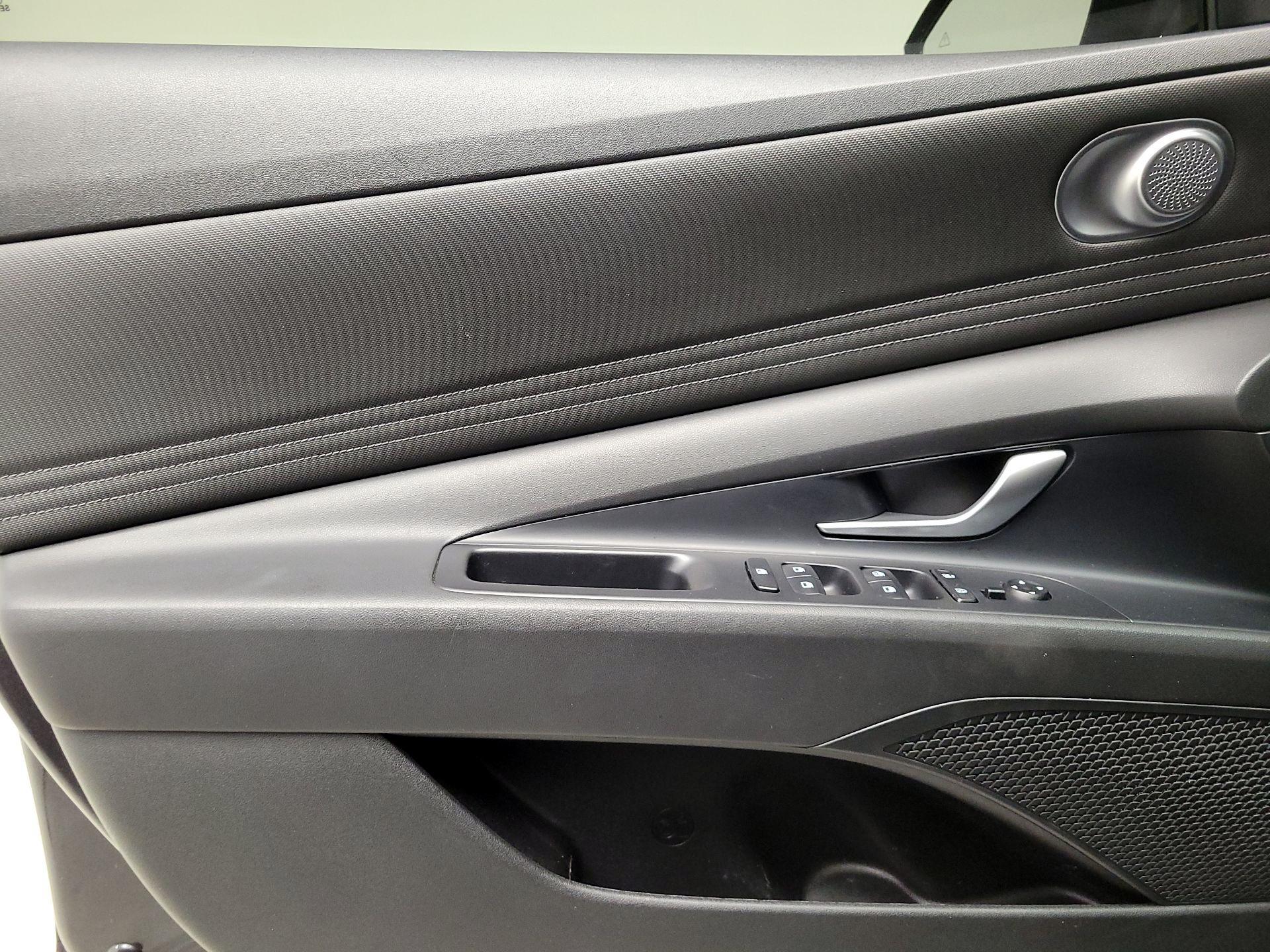 Thumbnail: 2023 Hyundai Elantra - 12