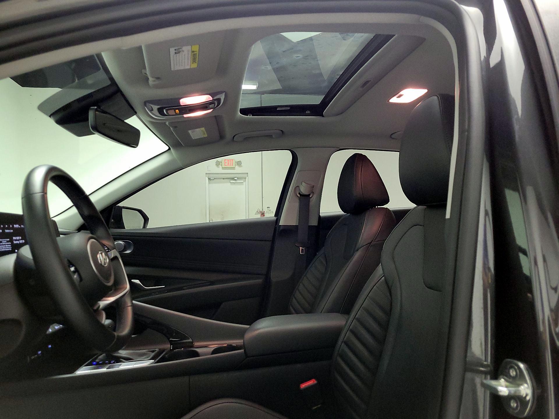 Thumbnail: 2023 Hyundai Elantra - 20