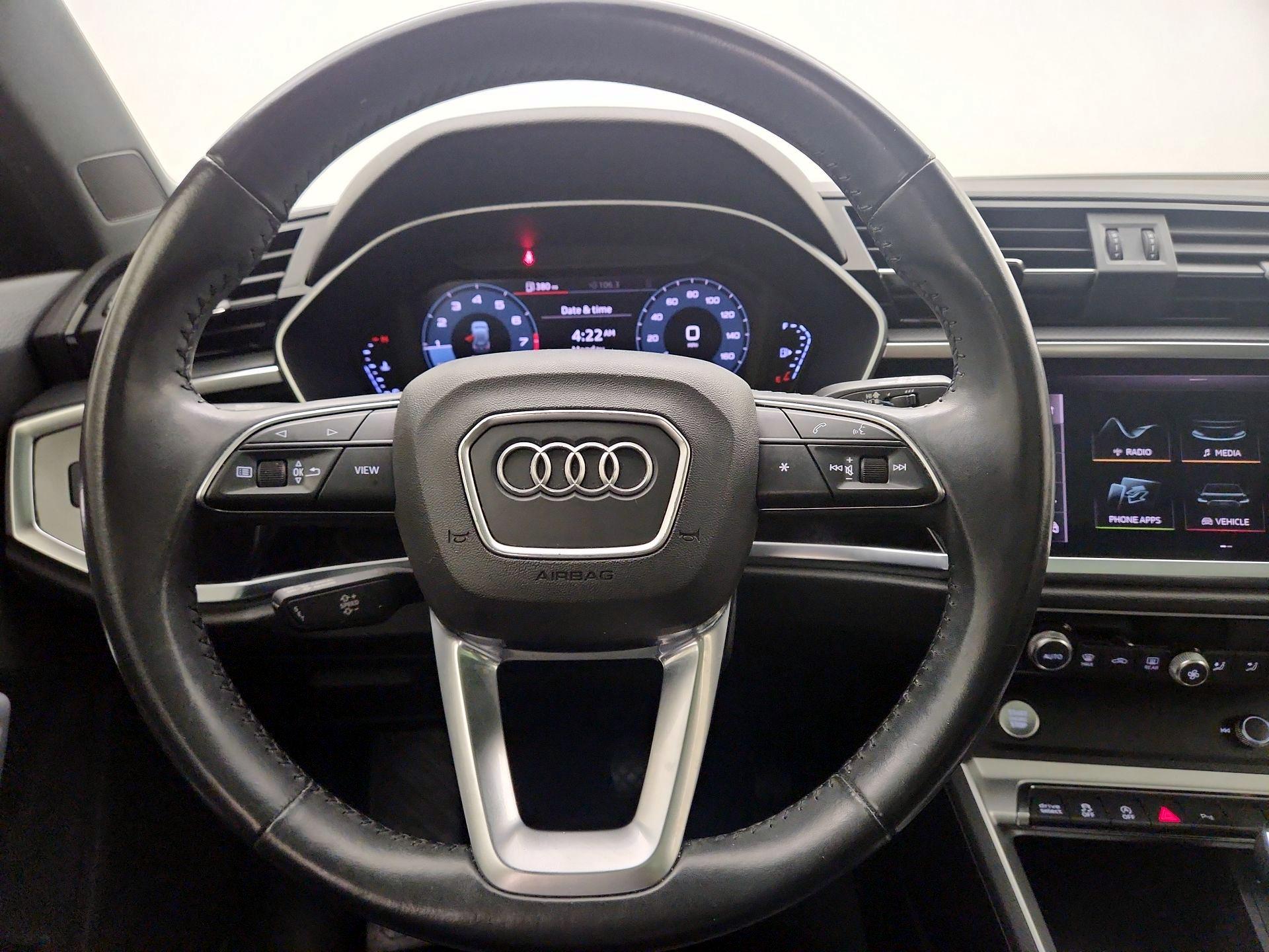 Thumbnail: 2020 Audi Q3 - 10