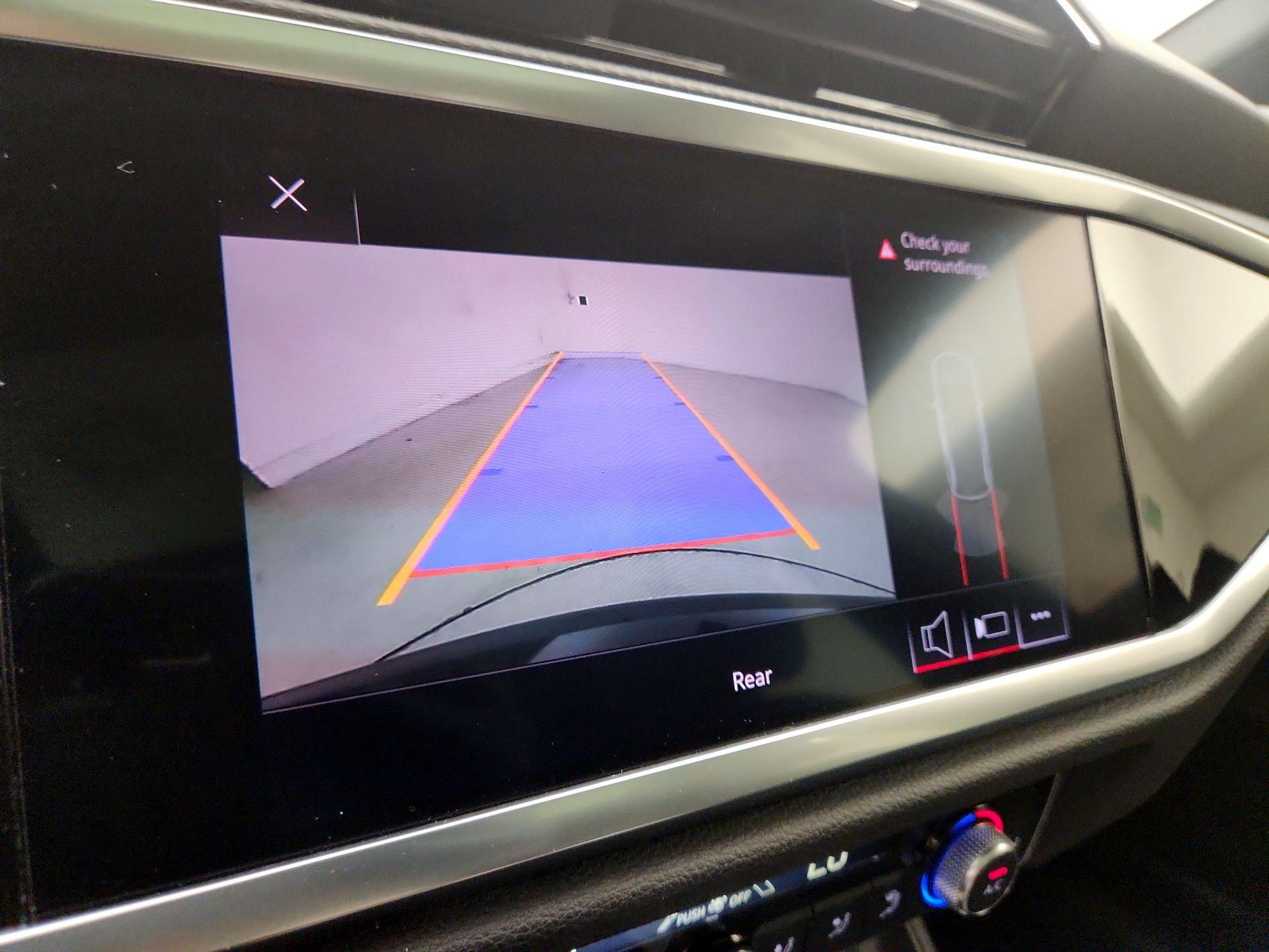 Thumbnail: 2020 Audi Q3 - 14