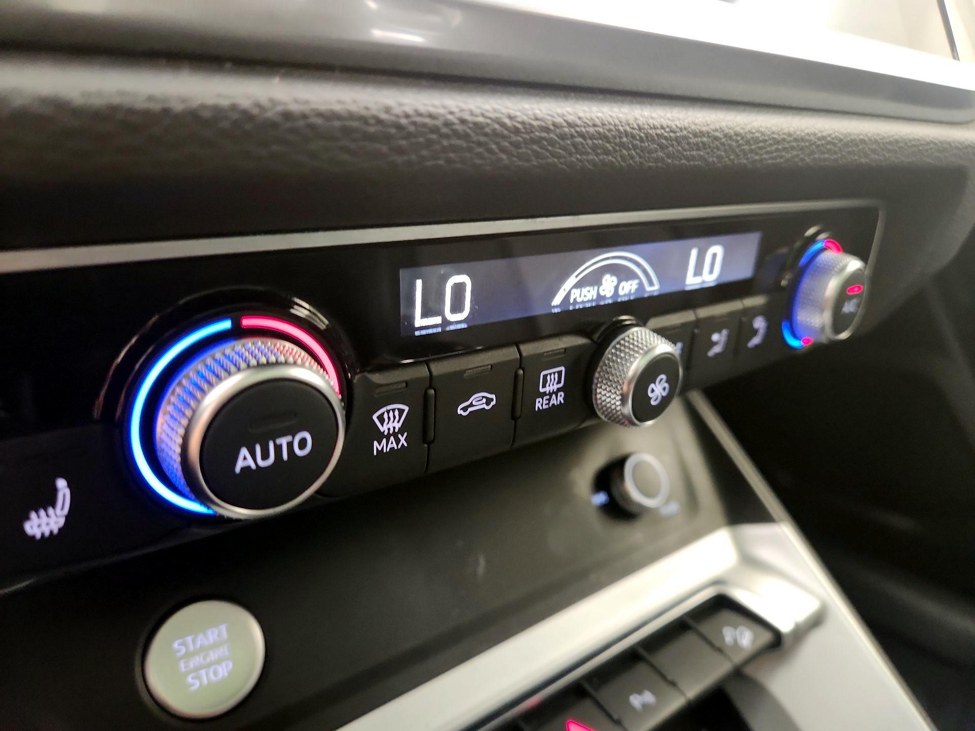 Thumbnail: 2020 Audi Q3 - 16