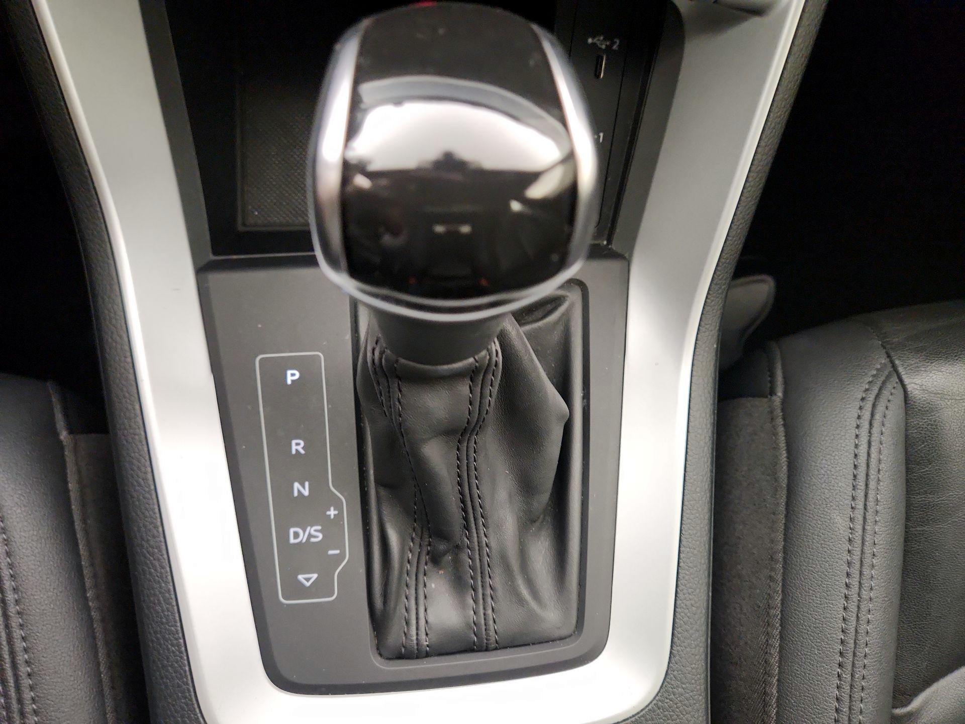 Thumbnail: 2020 Audi Q3 - 17