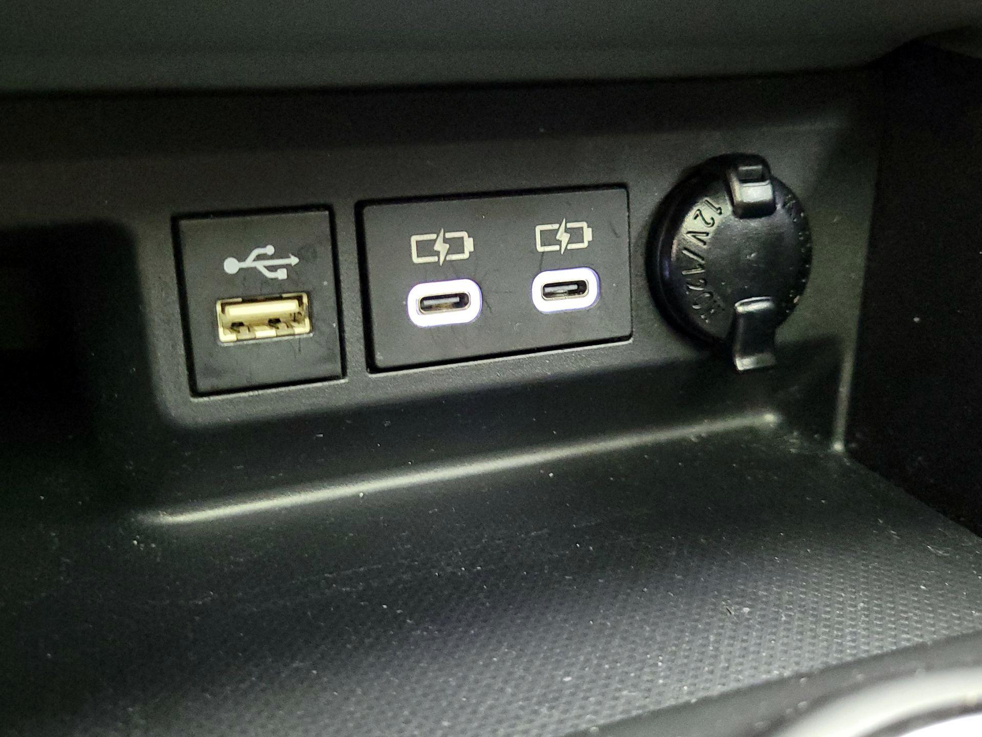 Thumbnail: 2023 Toyota Highlander - 19