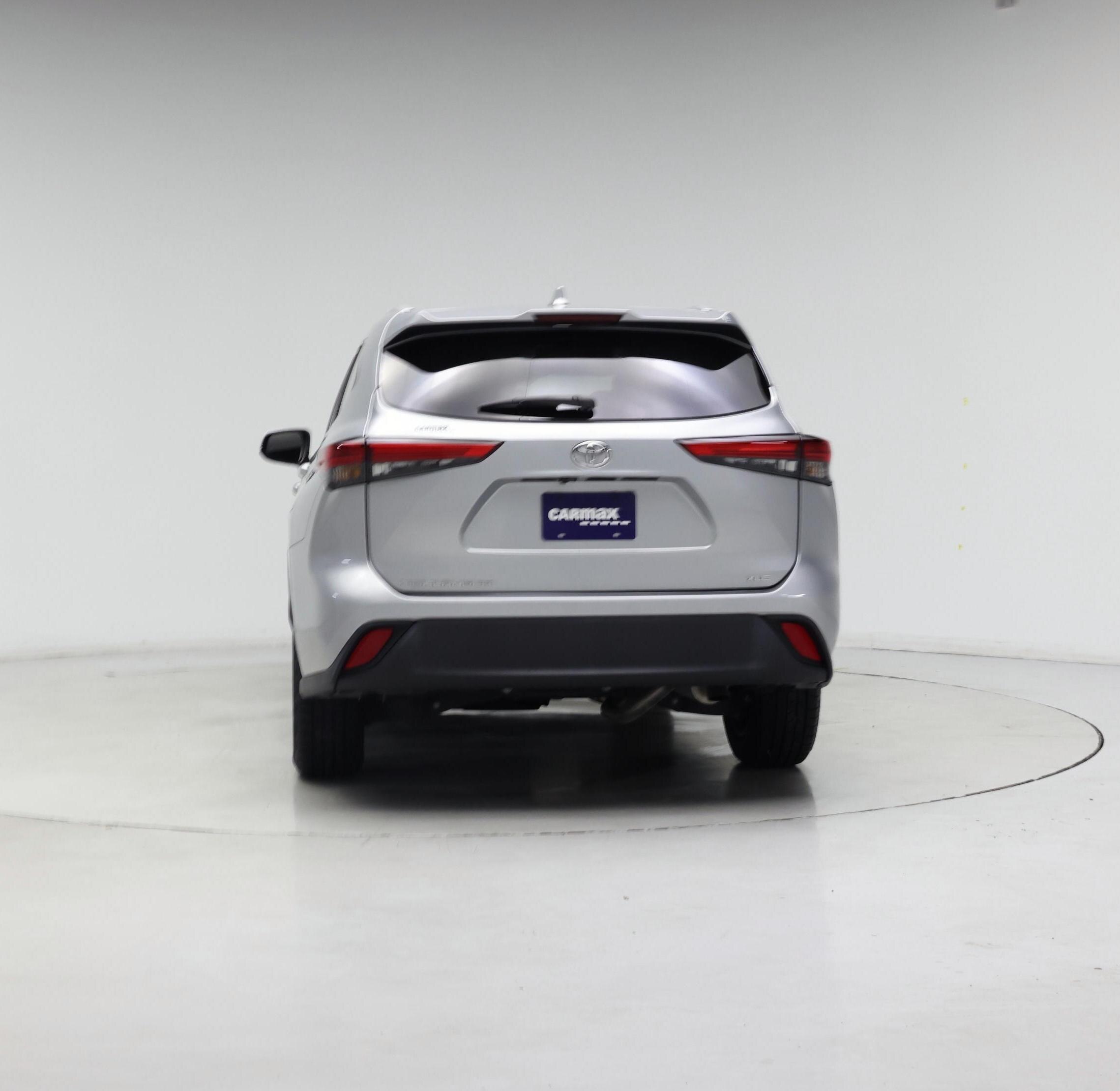 Thumbnail: 2023 Toyota Highlander - 6