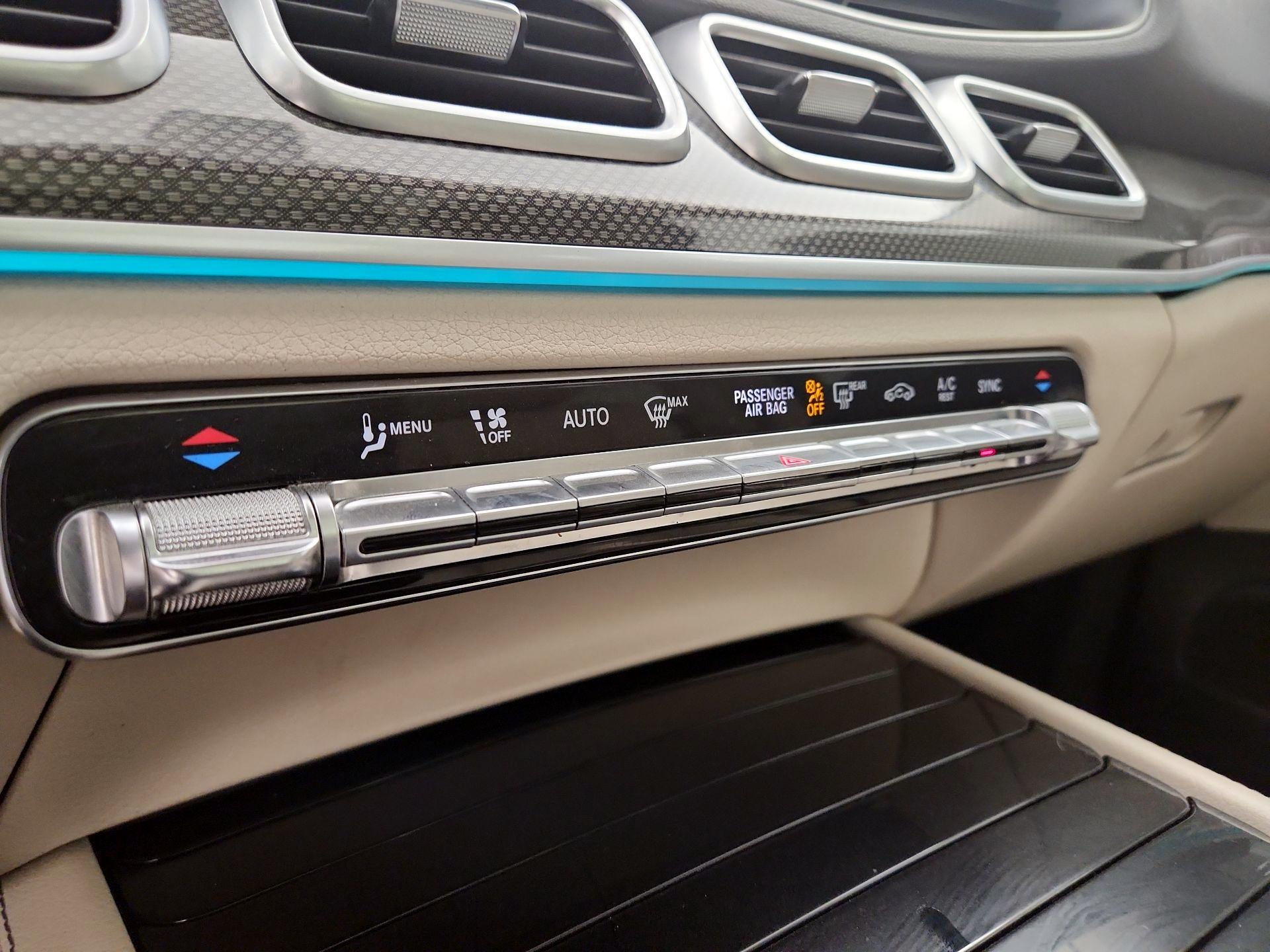 Thumbnail: 2020 Mercedes-Benz GLE - 17