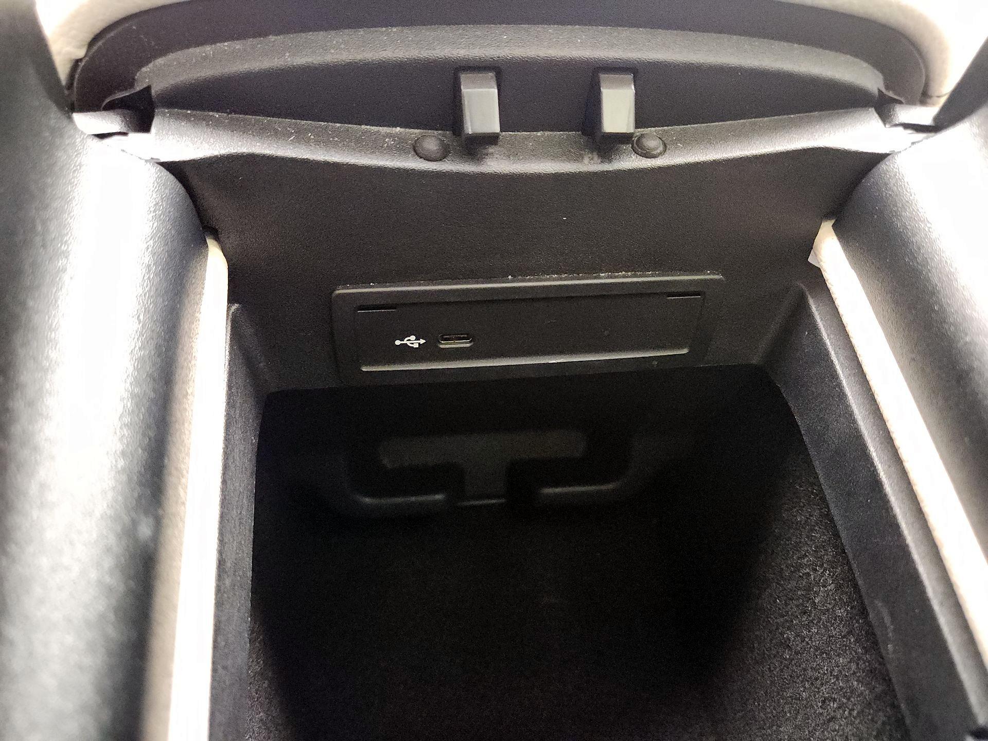 Thumbnail: 2020 Mercedes-Benz GLE - 19