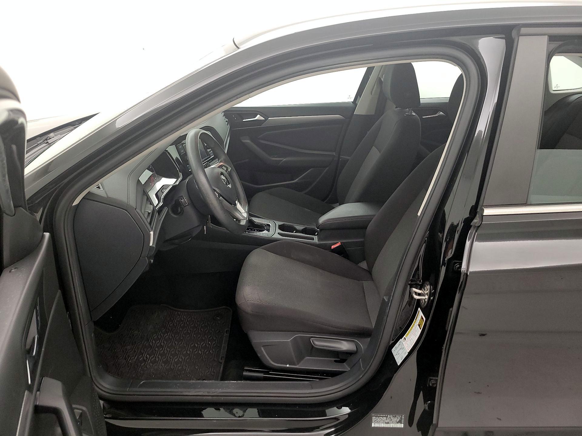 Thumbnail: 2019 Volkswagen Jetta - 11