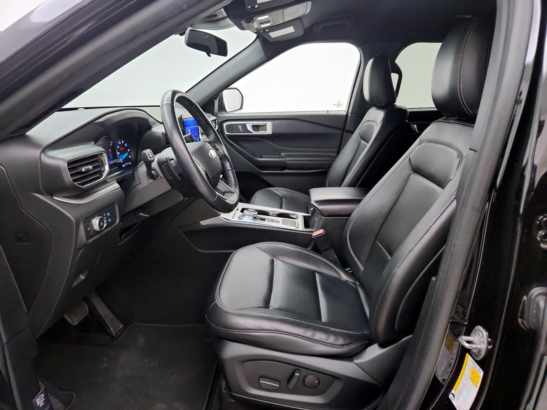 Thumbnail: 2020 Ford Explorer - 11