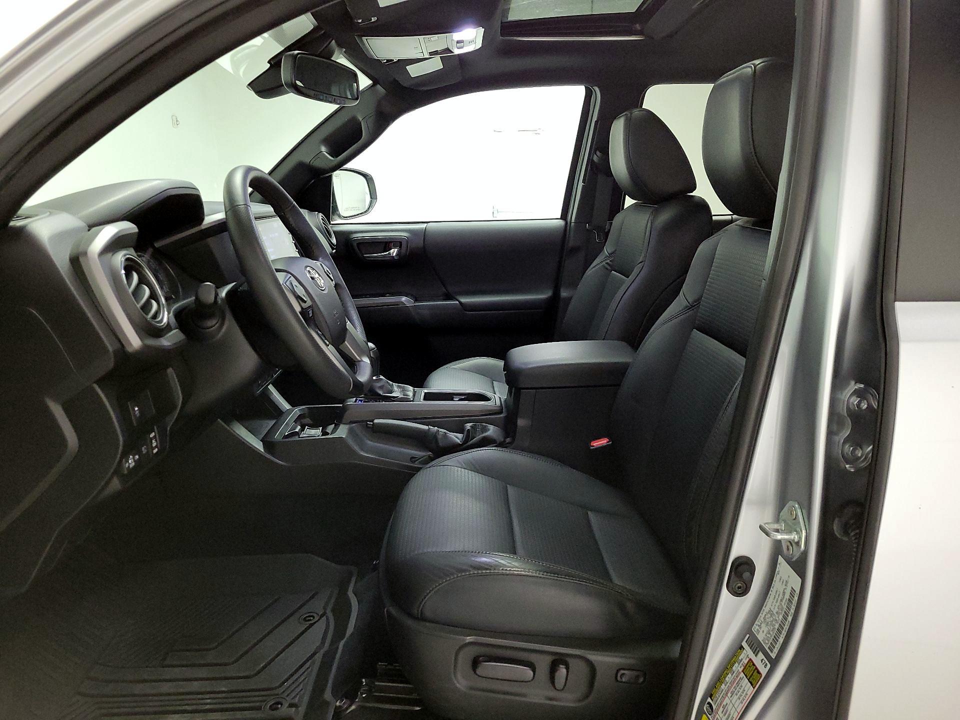 Thumbnail: 2022 Toyota Tacoma - 11