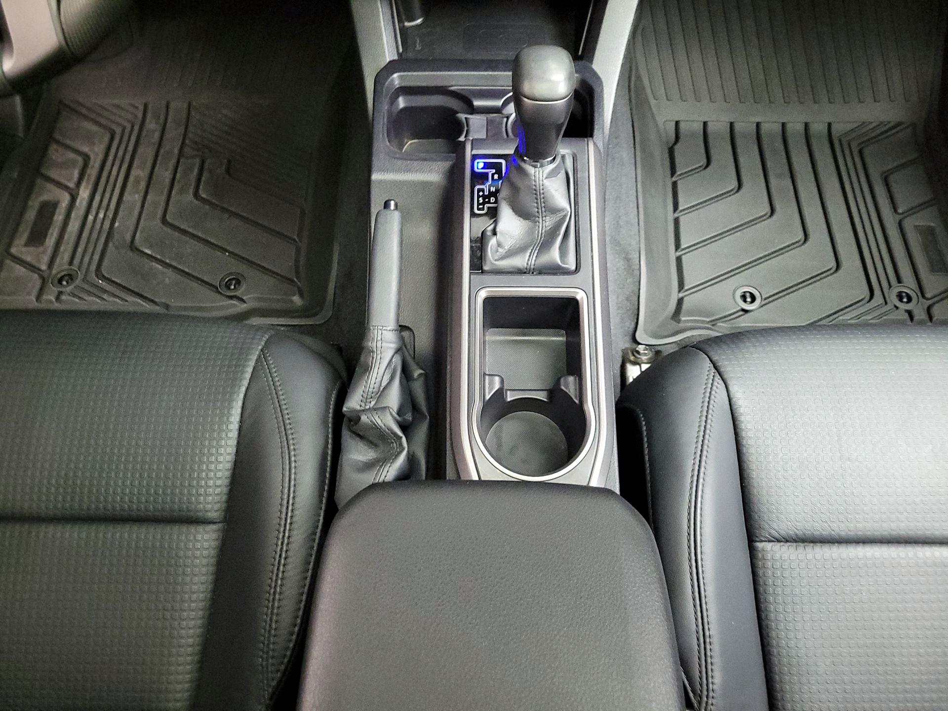 Thumbnail: 2022 Toyota Tacoma - 18