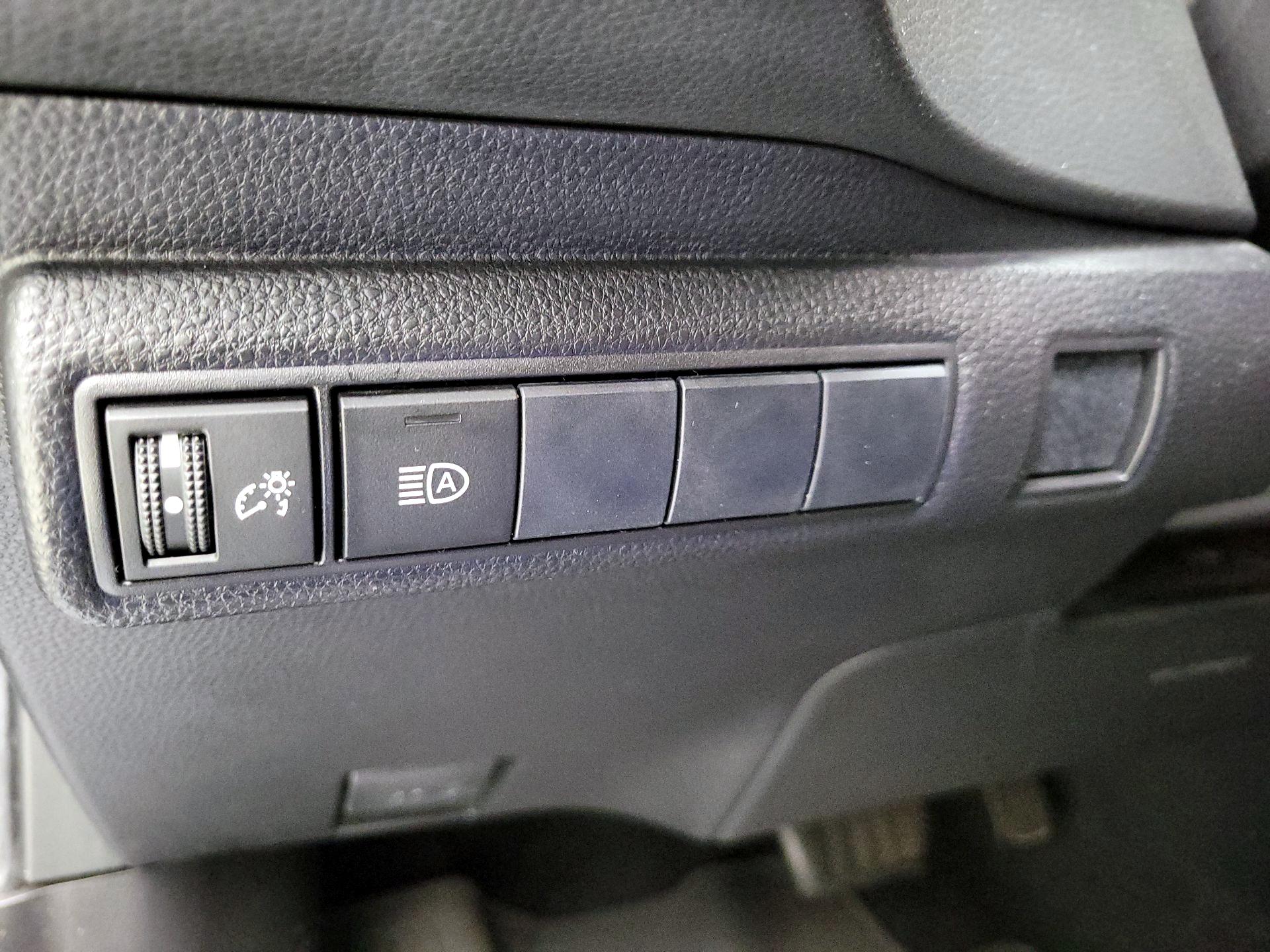 Thumbnail: 2020 Toyota Corolla - 11