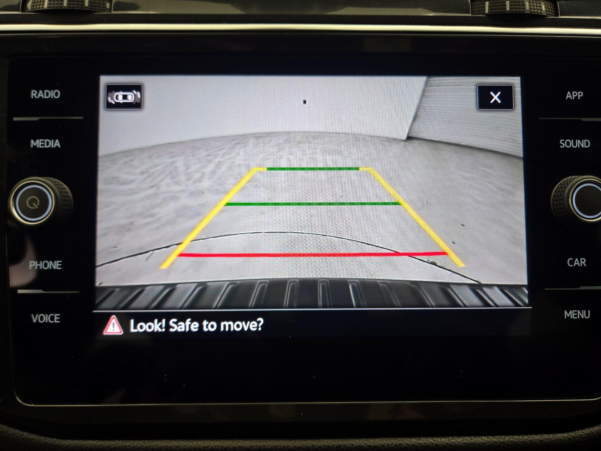 Thumbnail: 2024 Volkswagen Tiguan - 14