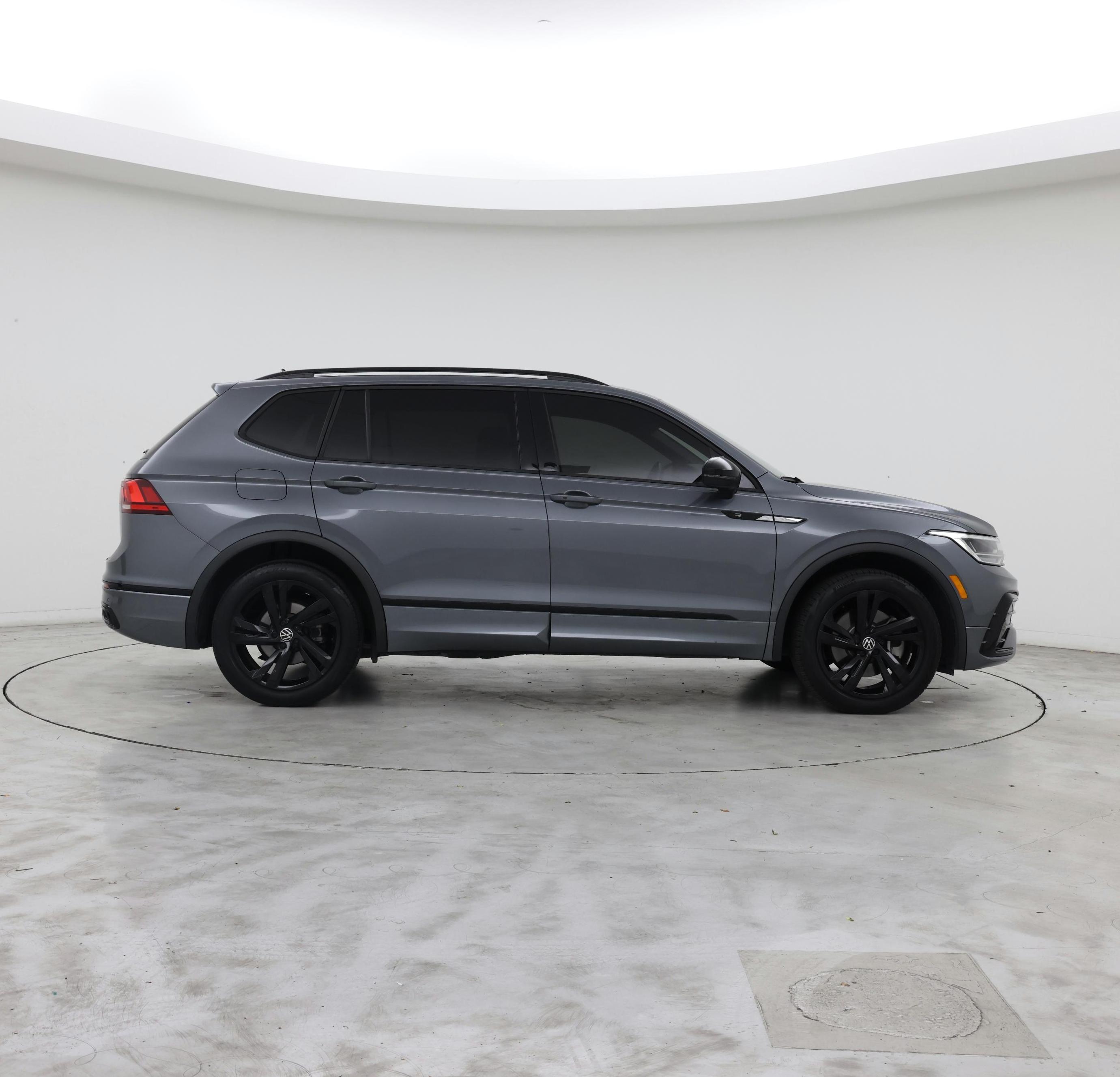 Thumbnail: 2024 Volkswagen Tiguan - 7
