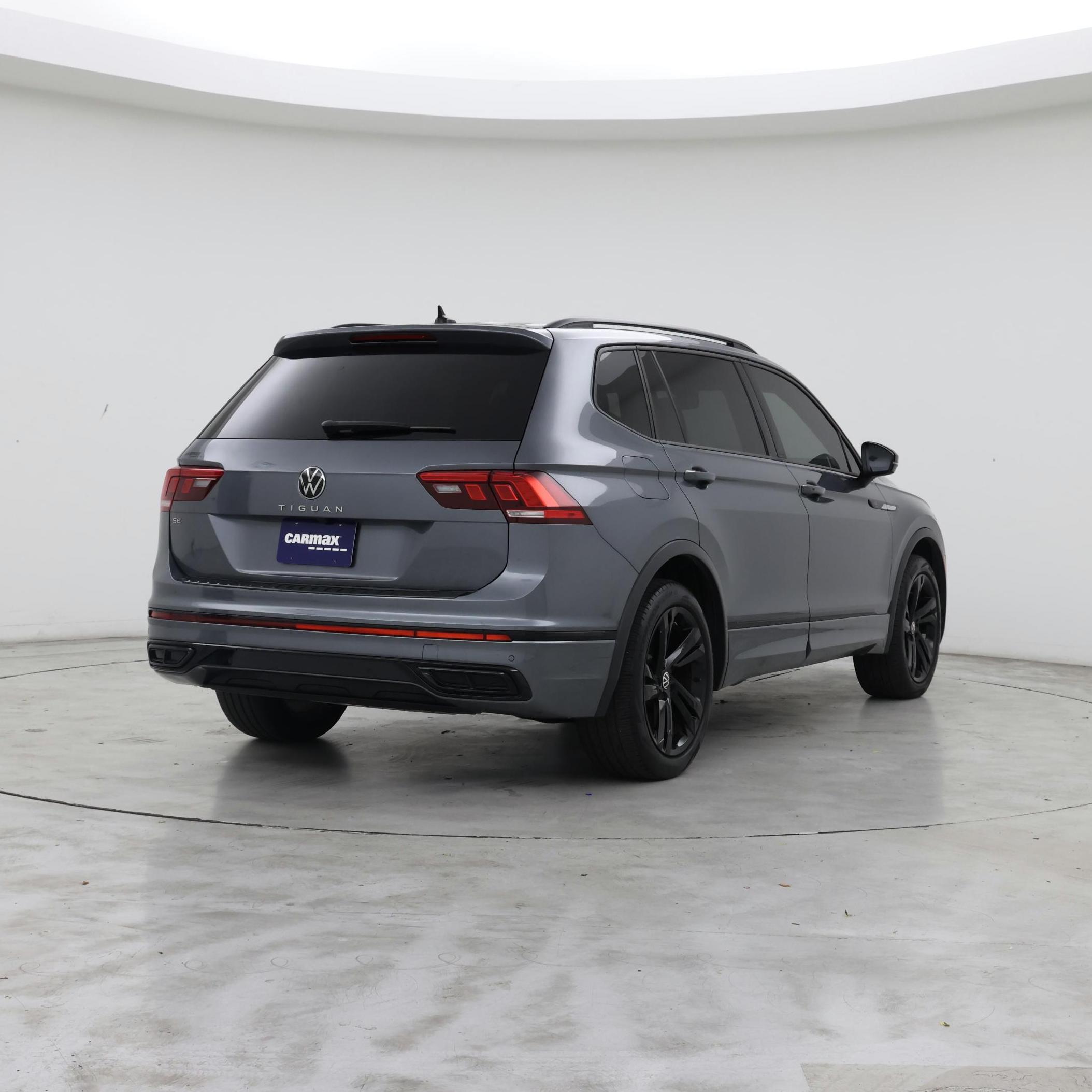 Thumbnail: 2024 Volkswagen Tiguan - 8