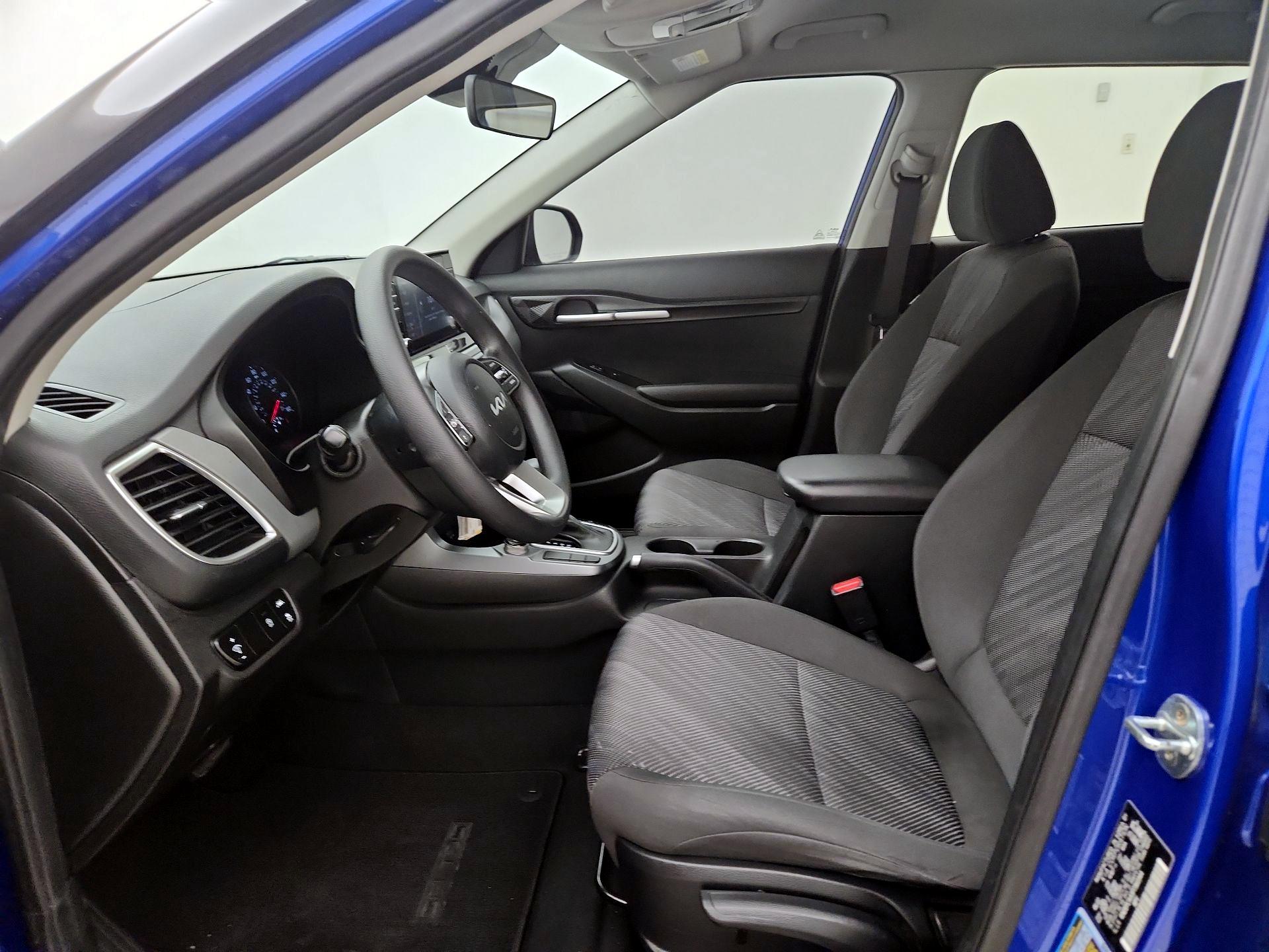 Thumbnail: 2023 Kia Seltos - 11