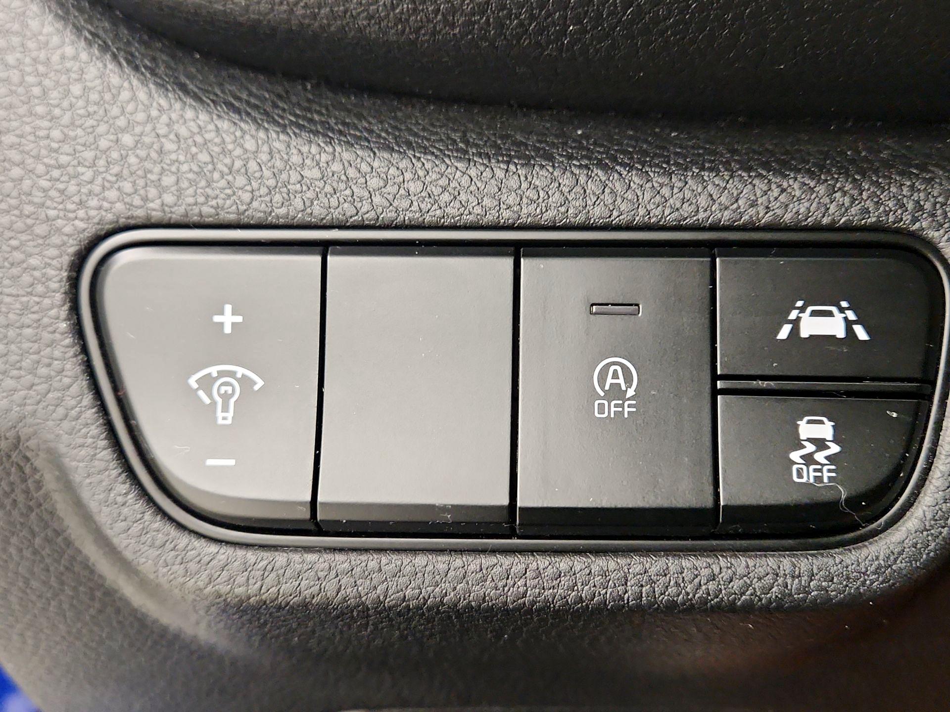 Thumbnail: 2023 Kia Seltos - 13