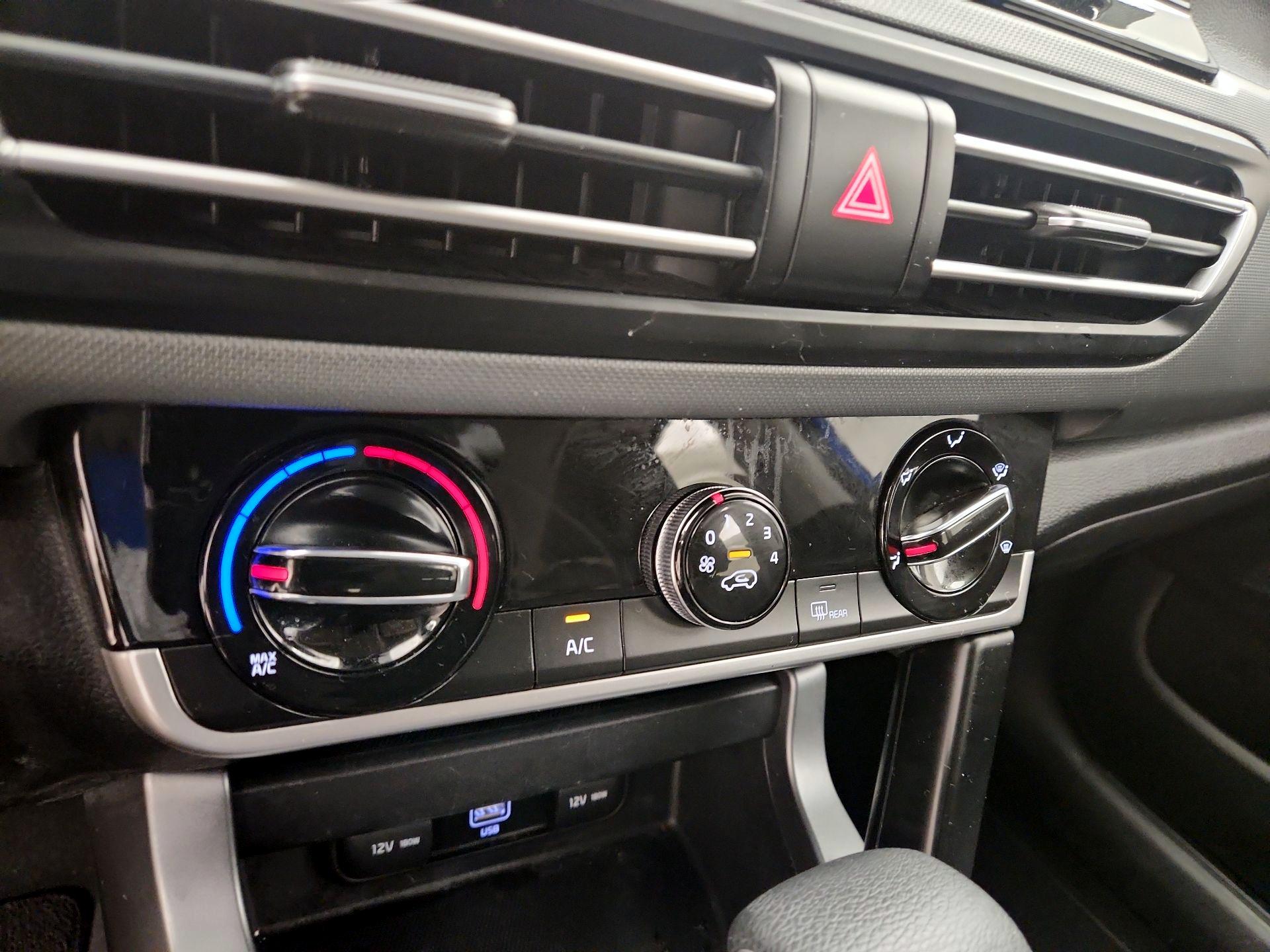 Thumbnail: 2023 Kia Seltos - 16