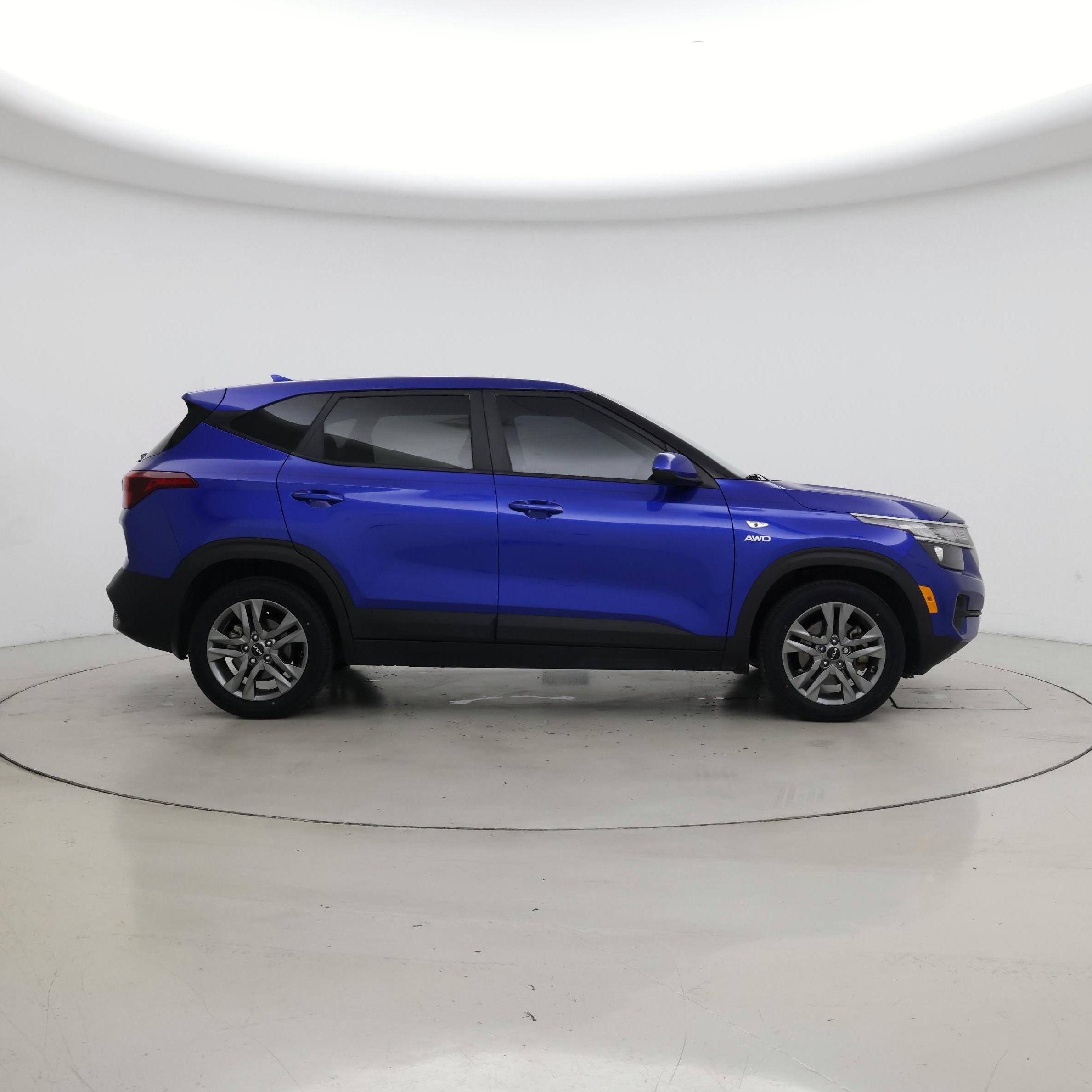 Thumbnail: 2023 Kia Seltos - 7