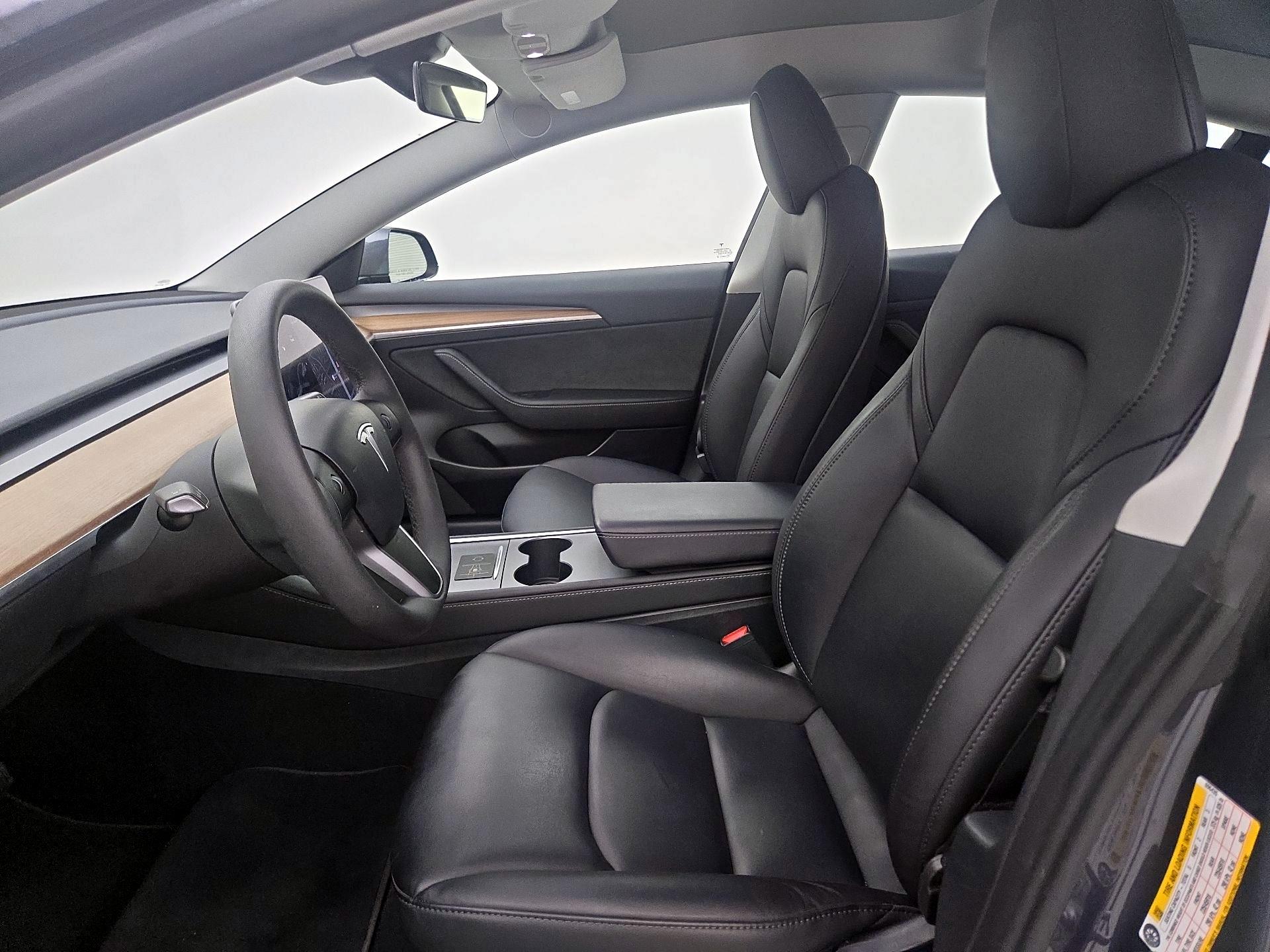 Thumbnail: 2023 Tesla Model 3 - 11