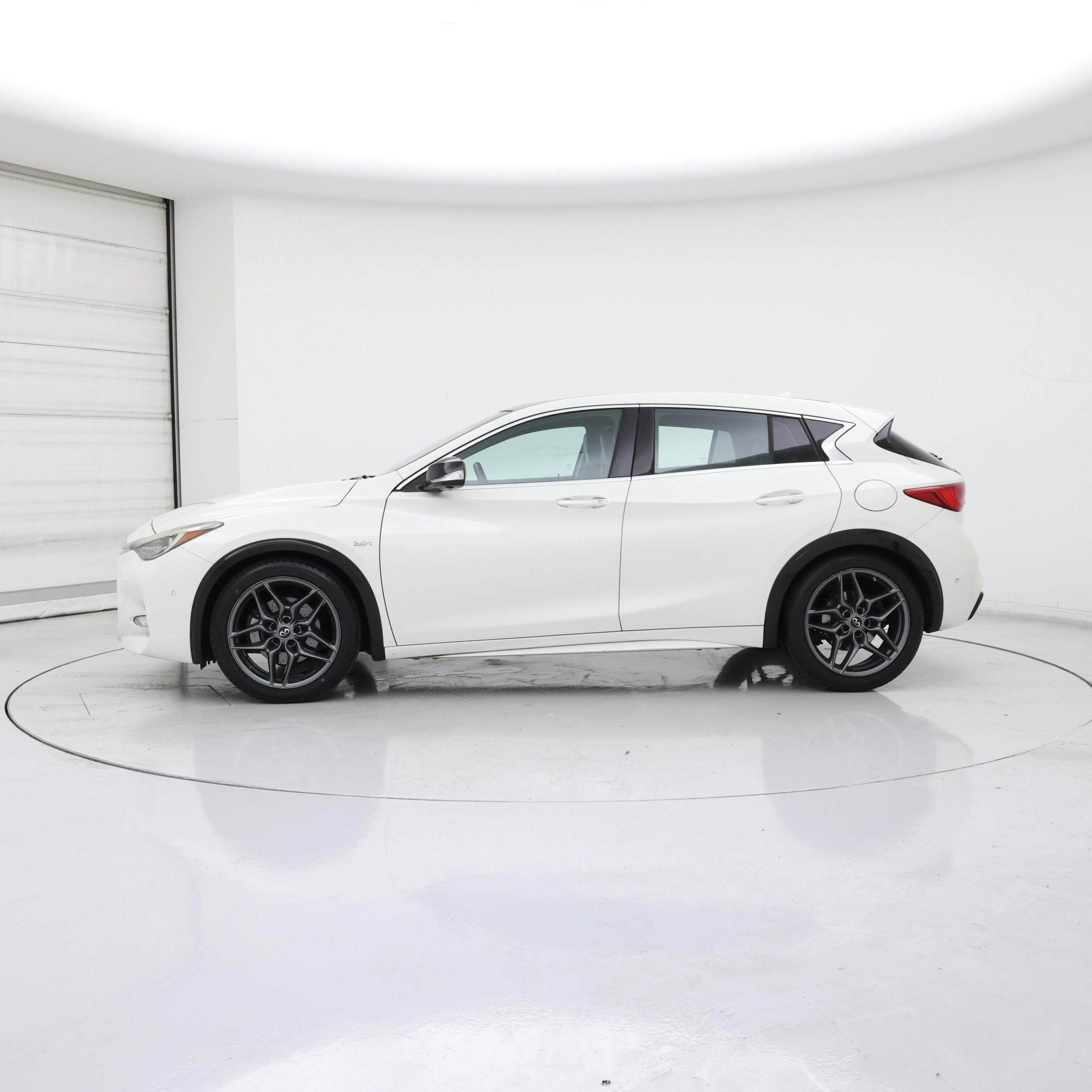 Thumbnail: 2018 INFINITI QX30 - 3