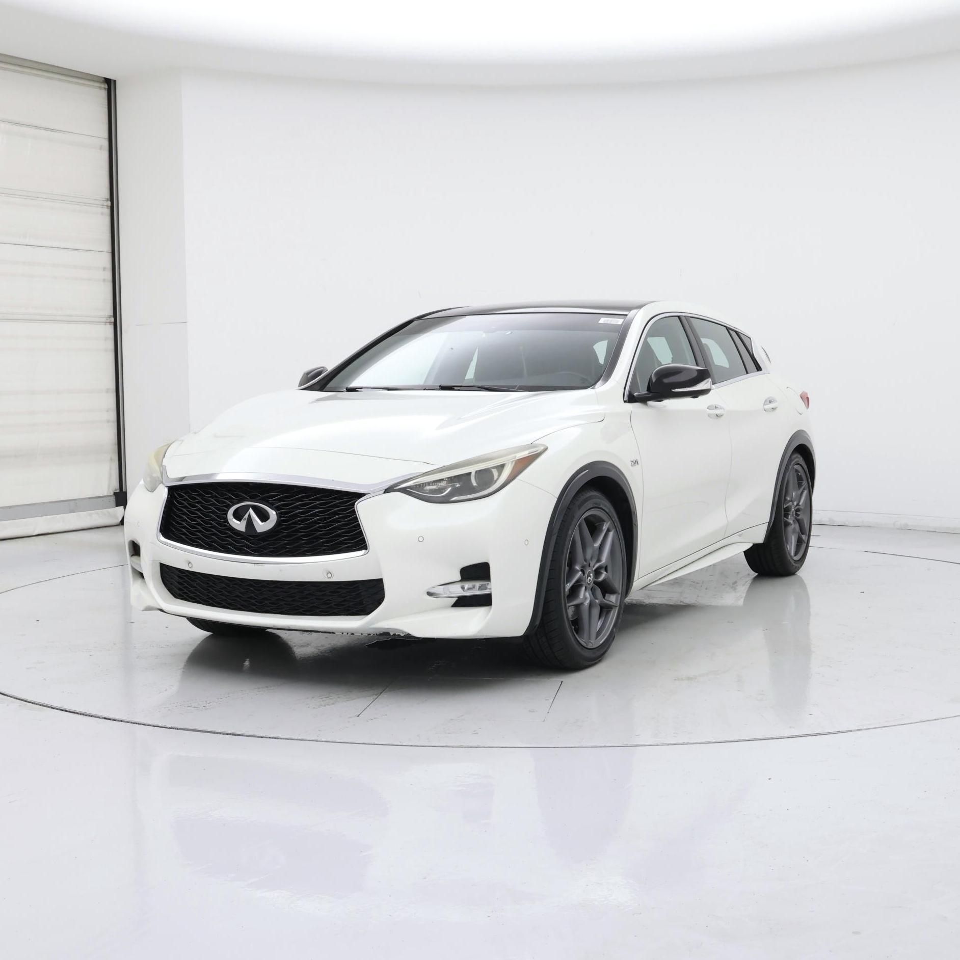 Thumbnail: 2018 INFINITI QX30 - 4