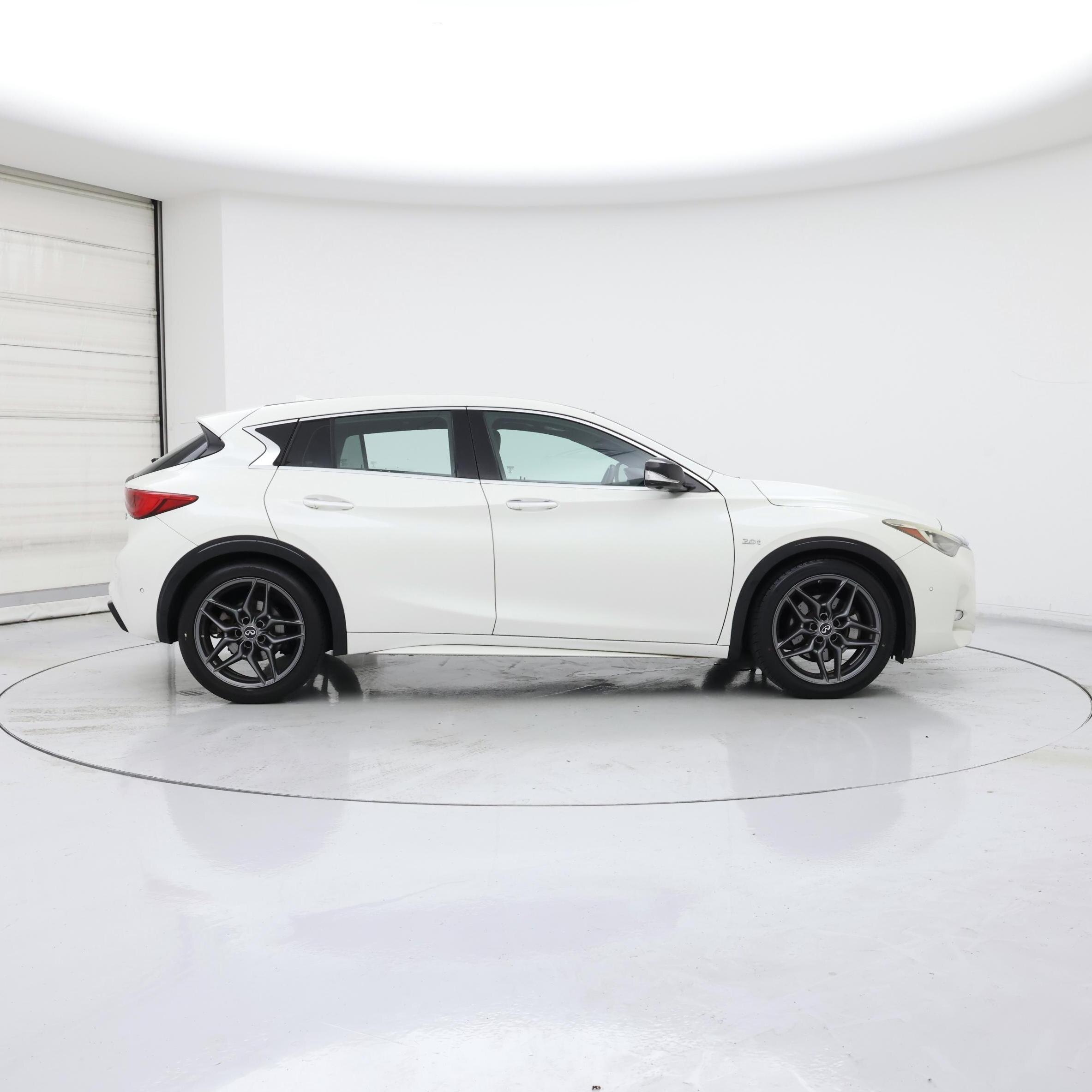 Thumbnail: 2018 INFINITI QX30 - 7