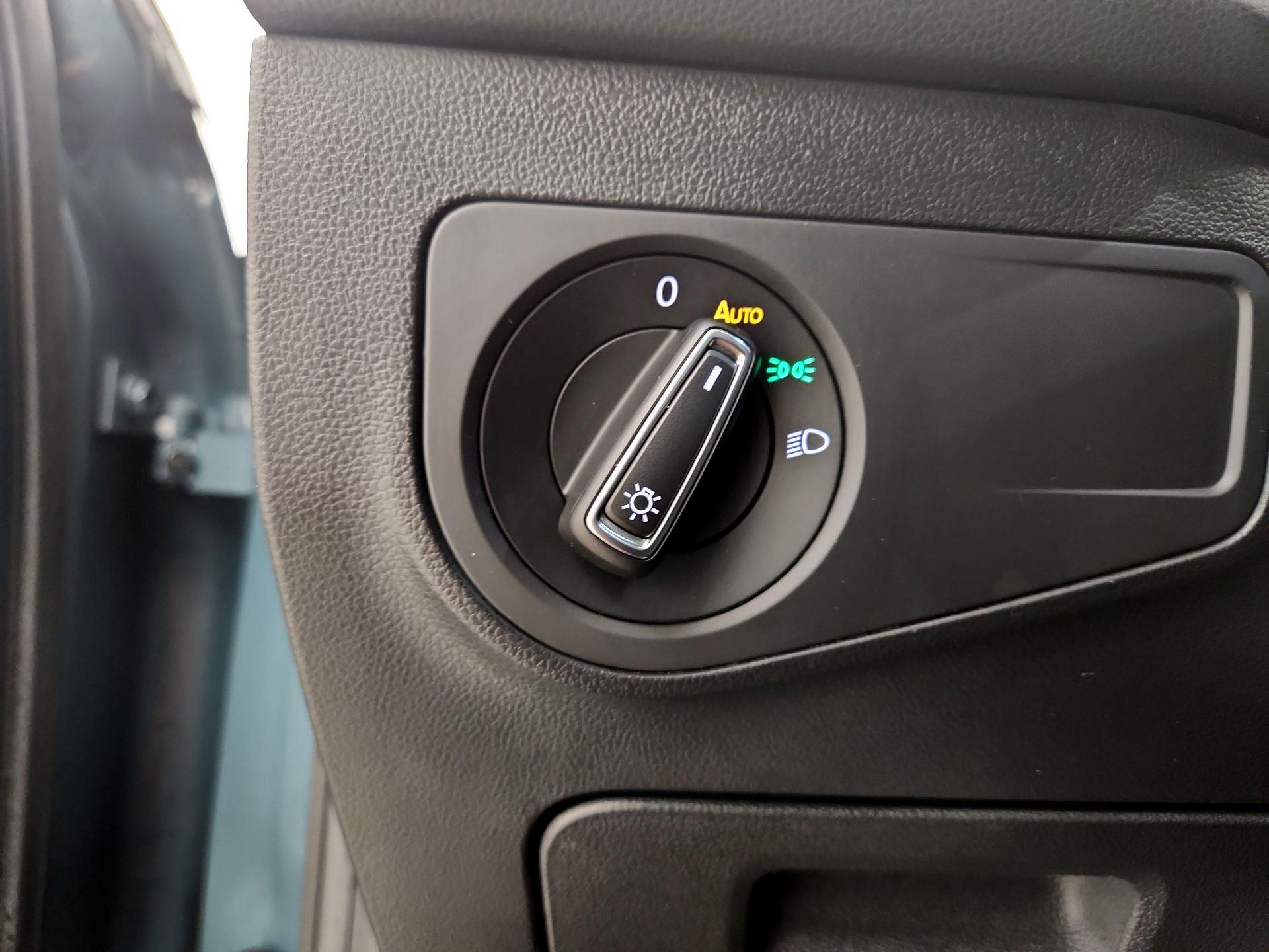 Thumbnail: 2021 Volkswagen Tiguan - 13