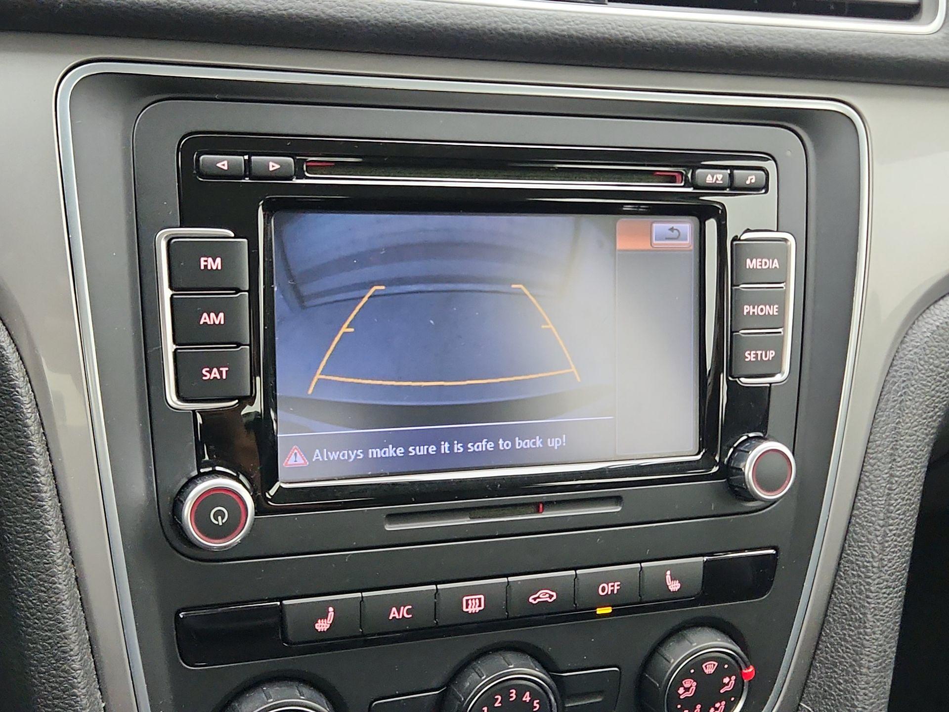 Thumbnail: 2015 Volkswagen Passat - 14