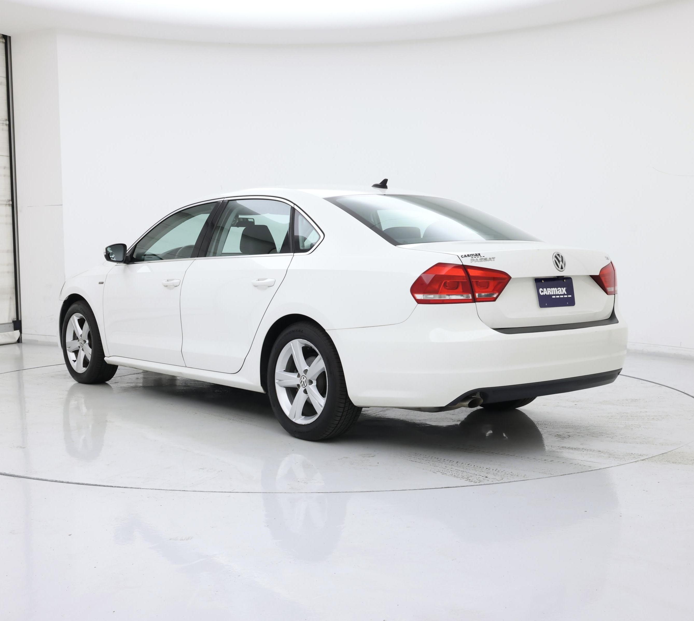 Thumbnail: 2015 Volkswagen Passat - 2