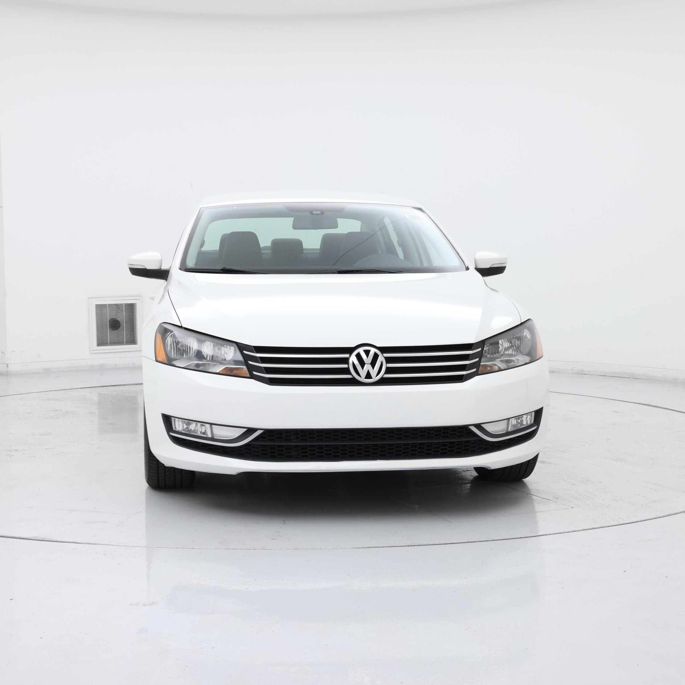 Thumbnail: 2015 Volkswagen Passat - 5