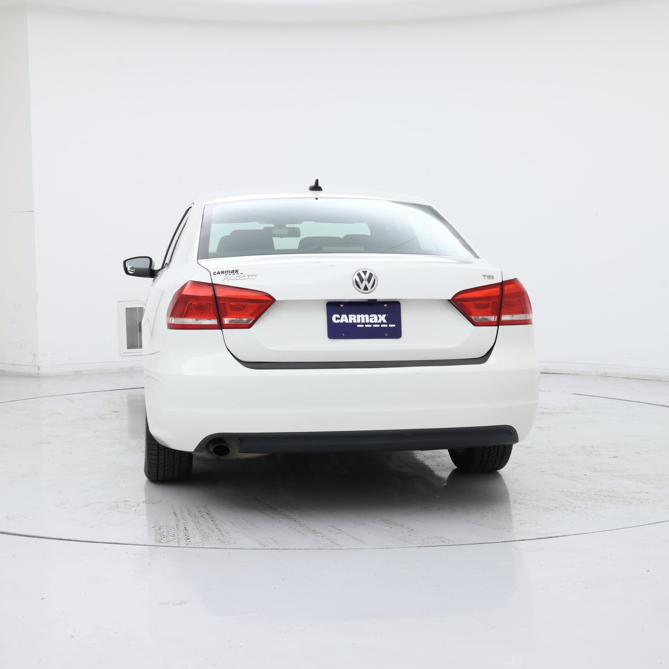 Thumbnail: 2015 Volkswagen Passat - 6