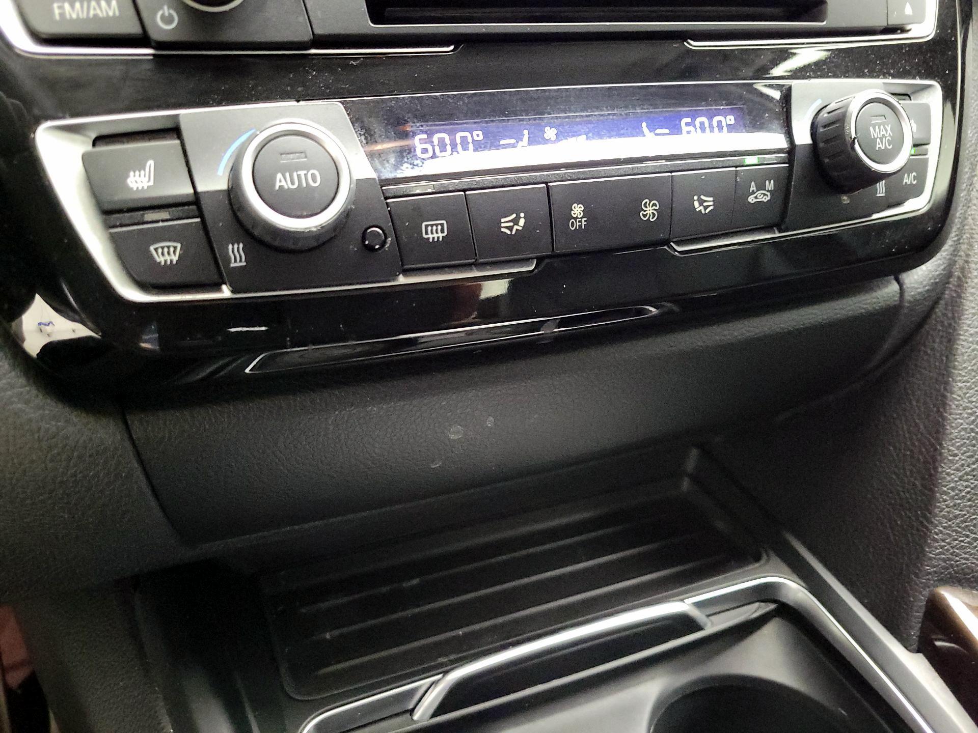 Thumbnail: 2016 BMW 3 Series - 15