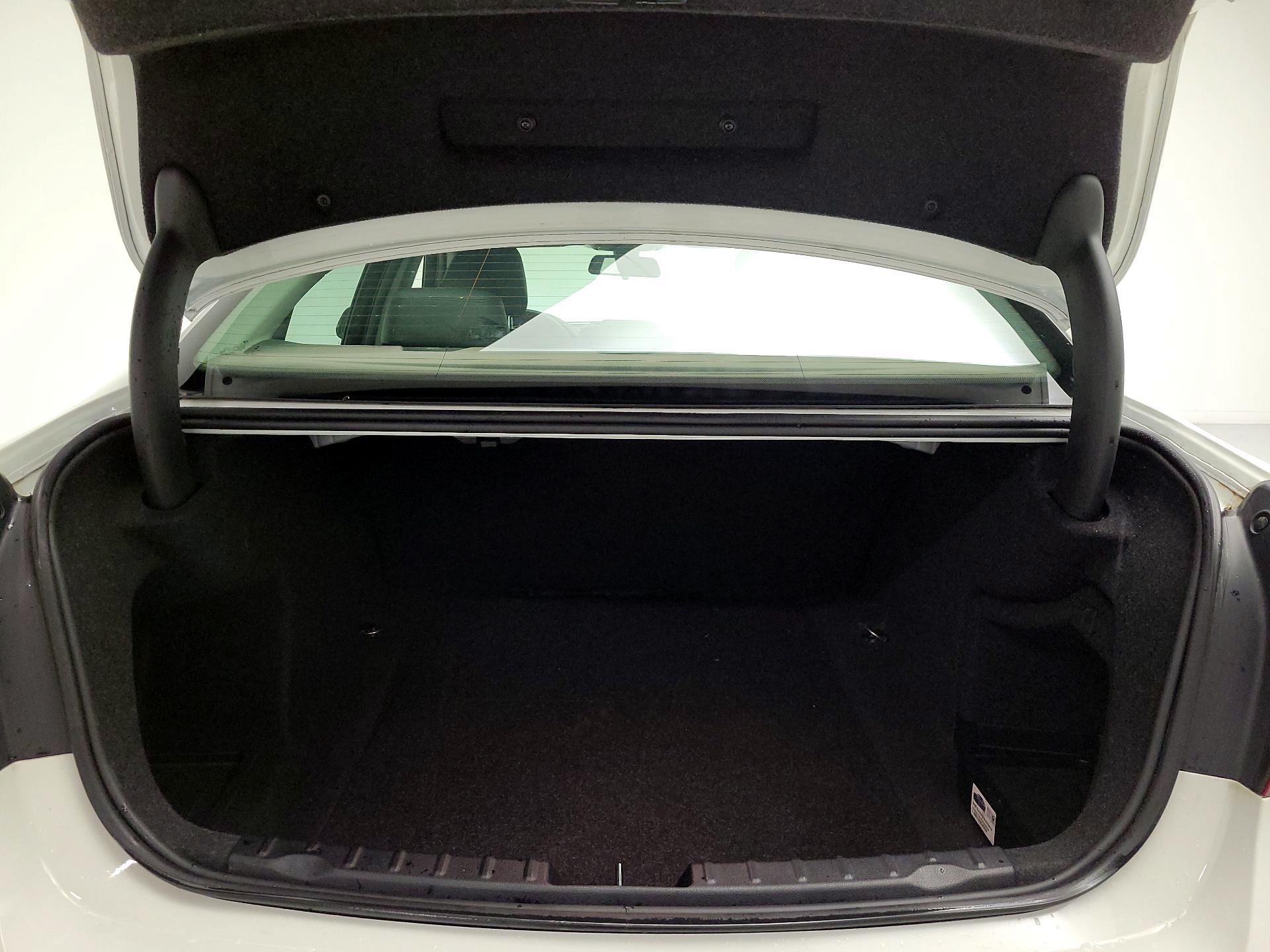 Thumbnail: 2016 BMW 3 Series - 19