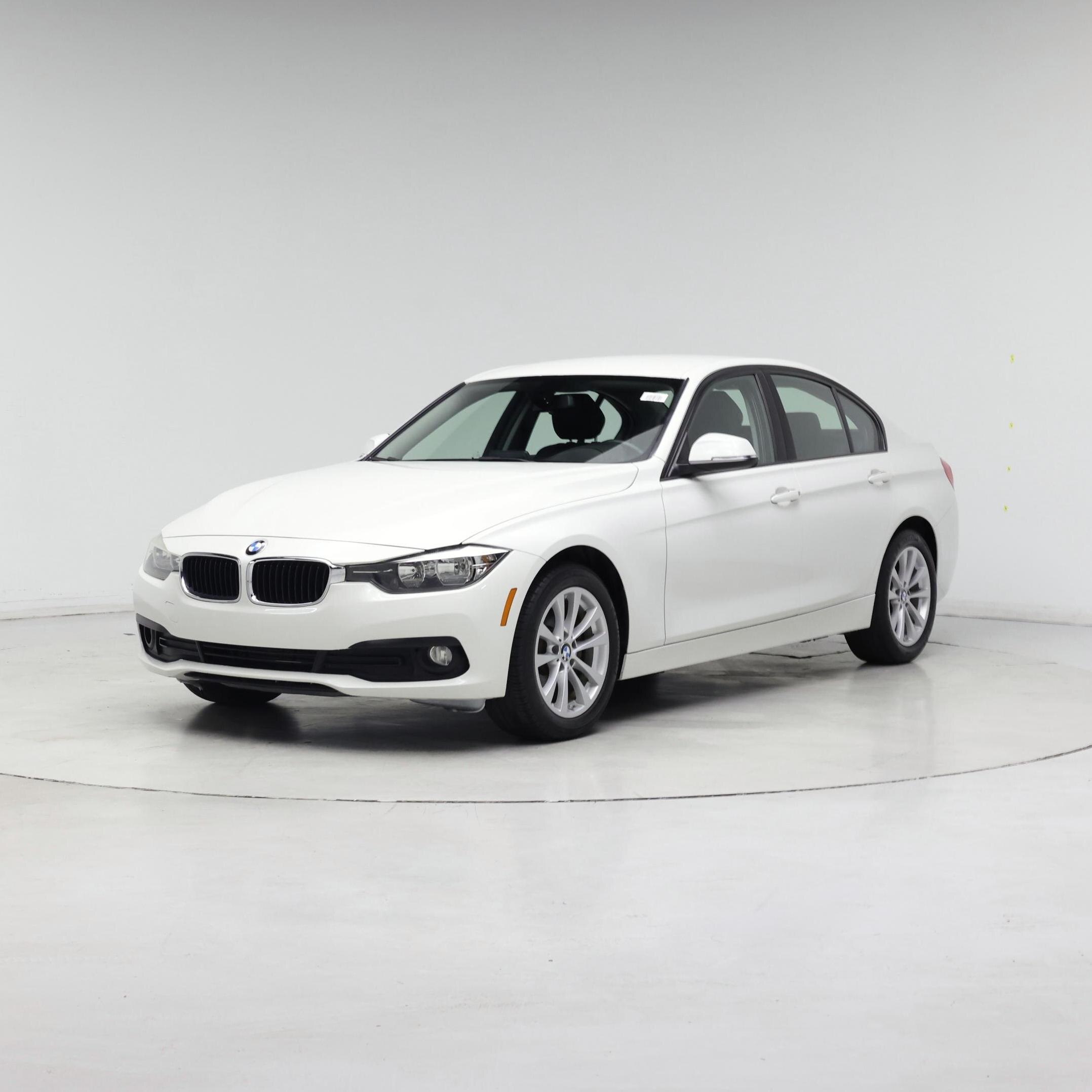 Thumbnail: 2016 BMW 3 Series - 4