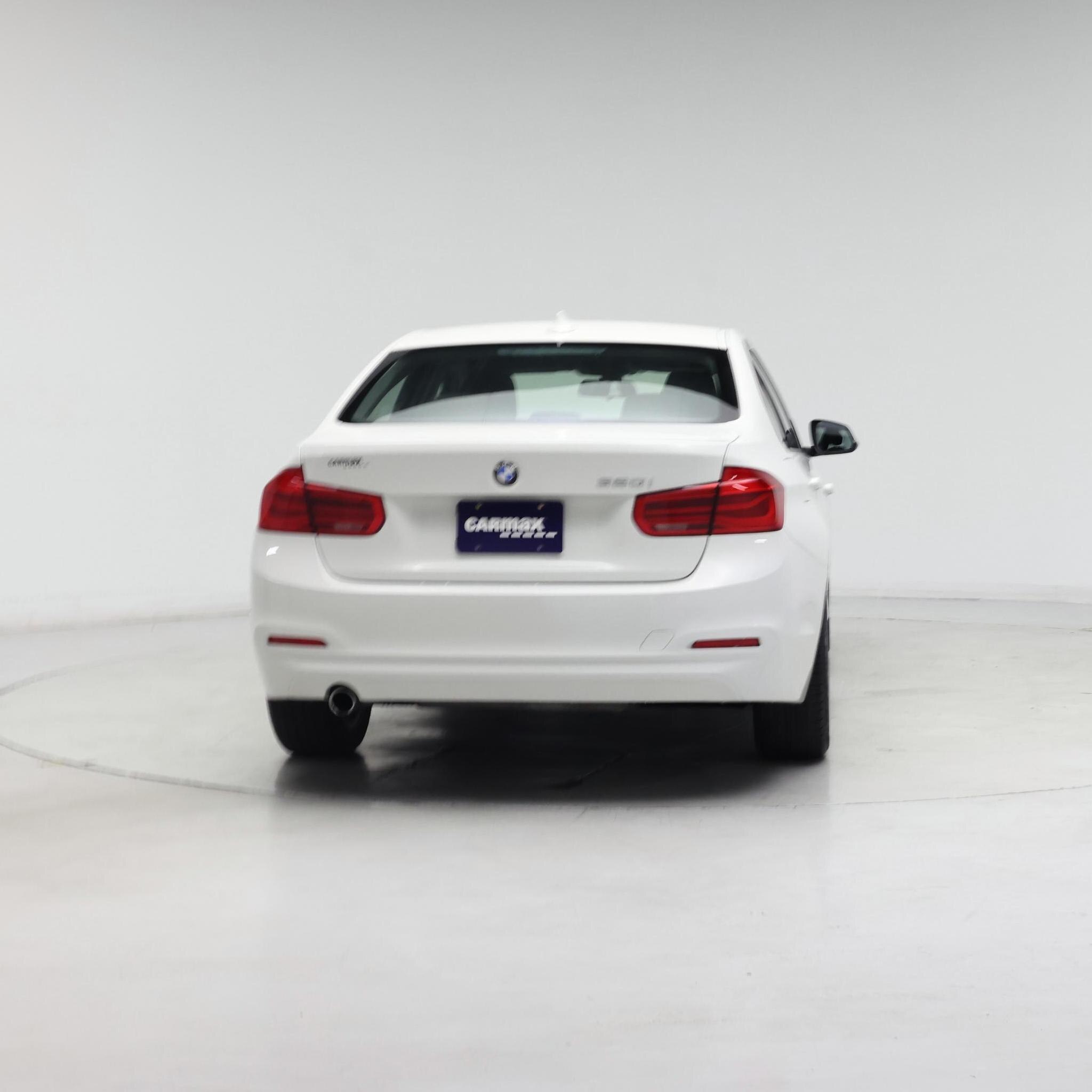 Thumbnail: 2016 BMW 3 Series - 6