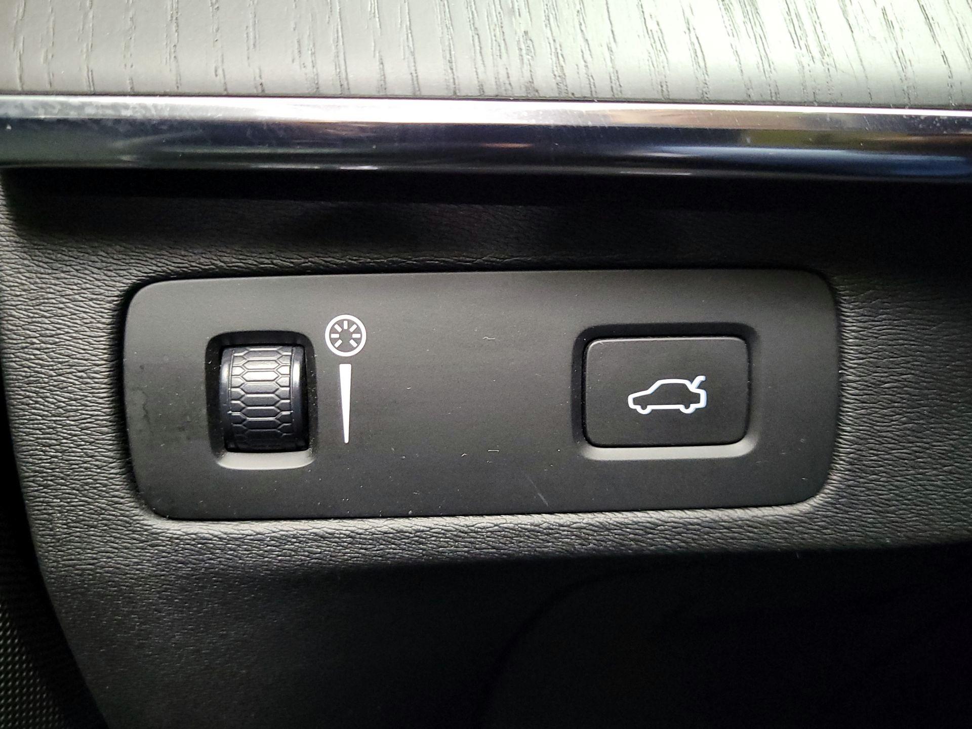 Thumbnail: 2020 Volvo XC90 - 13