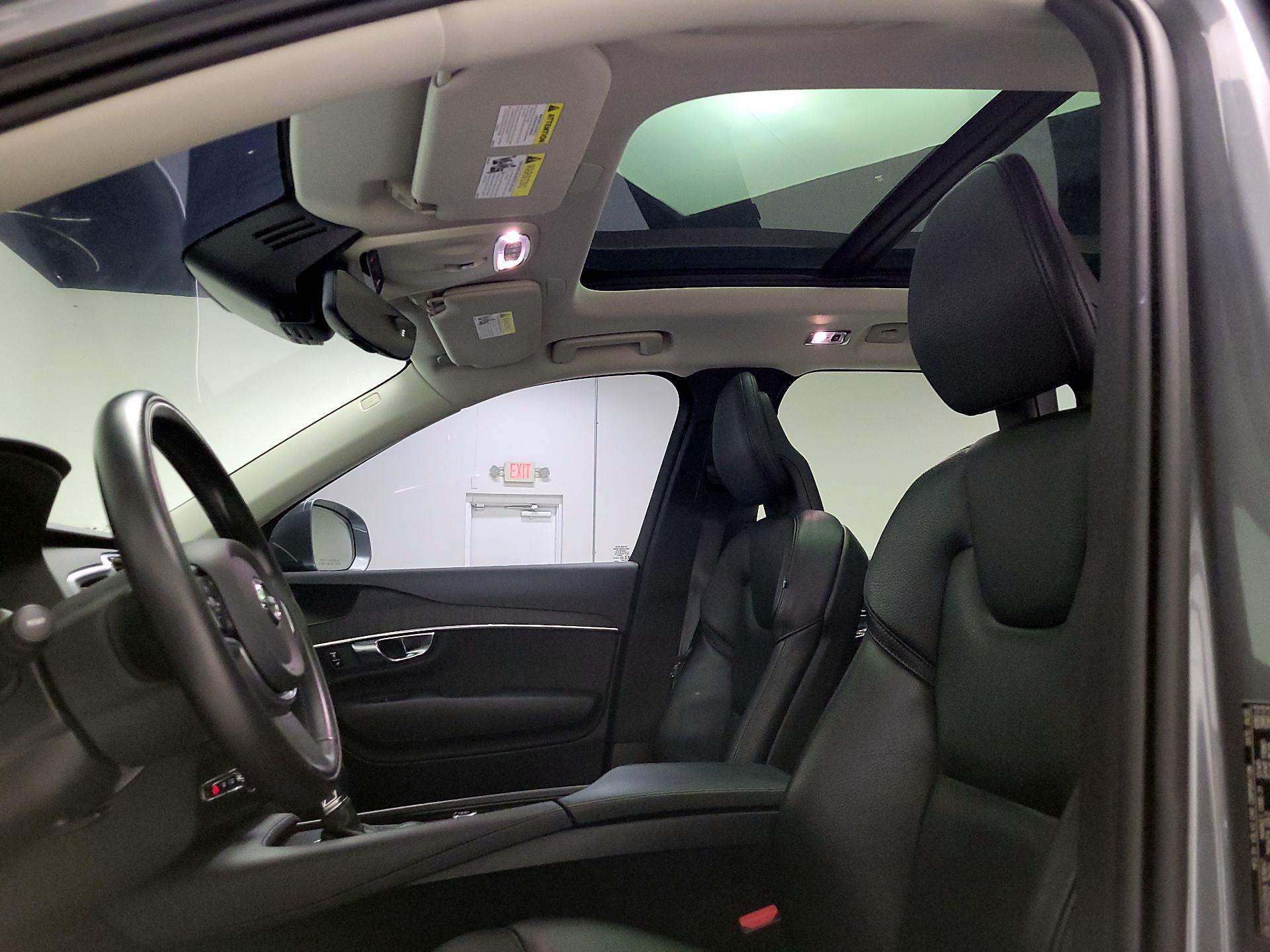 Thumbnail: 2020 Volvo XC90 - 20