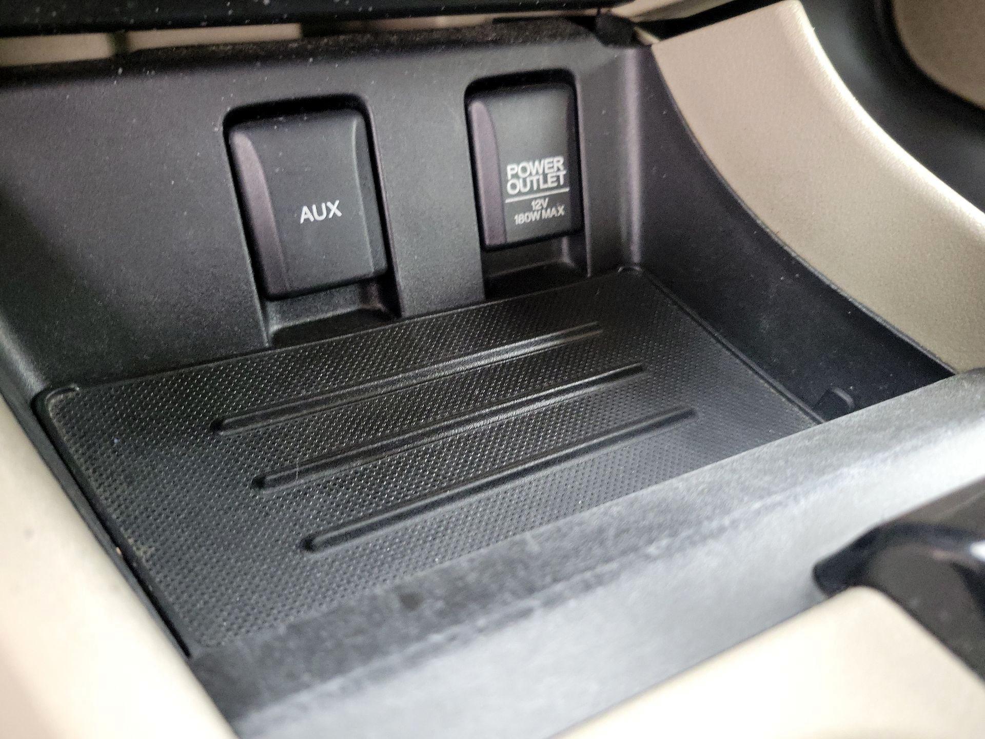 Thumbnail: 2014 Honda Civic - 18