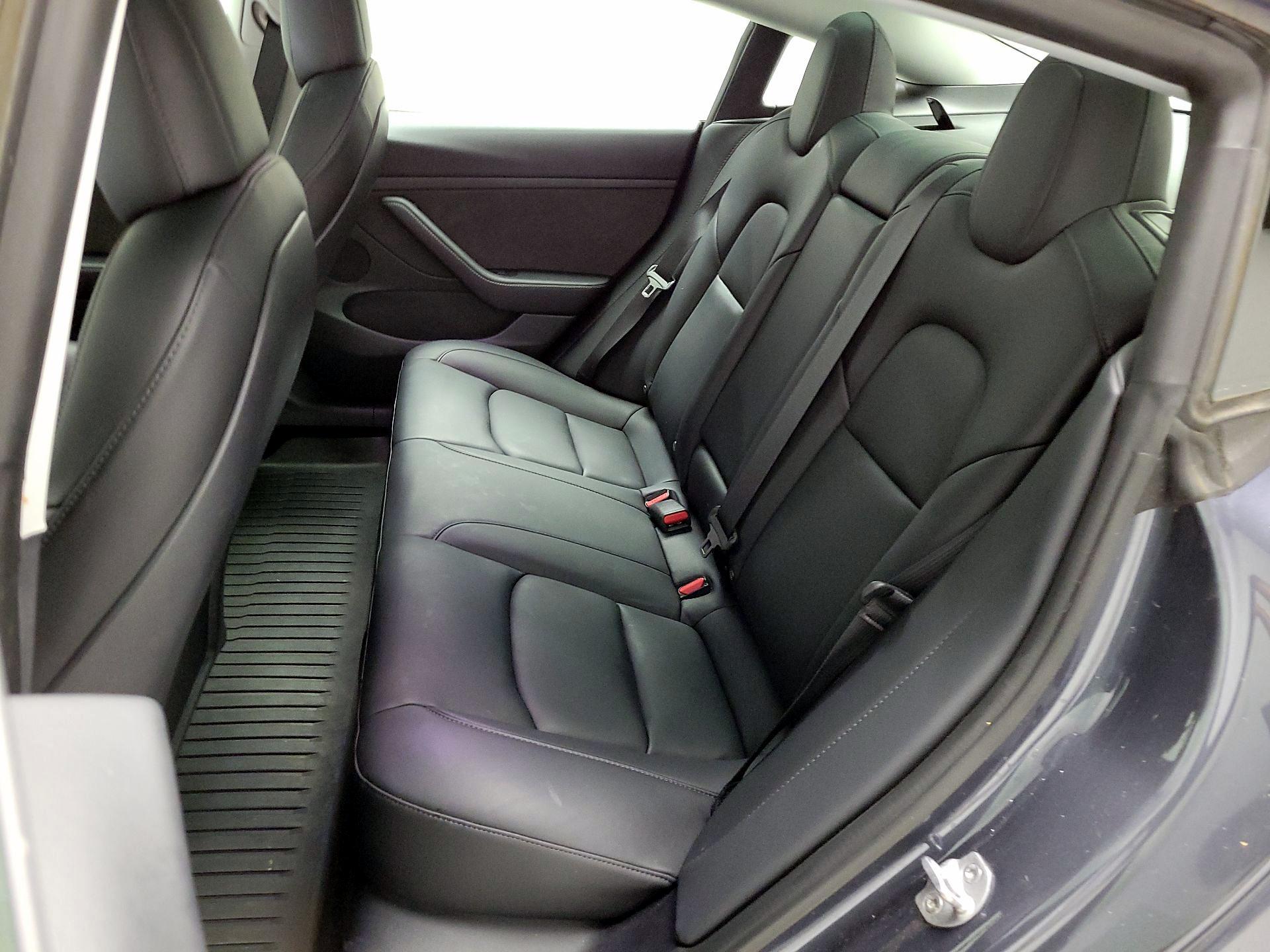 Thumbnail: 2022 Tesla Model 3 - 20