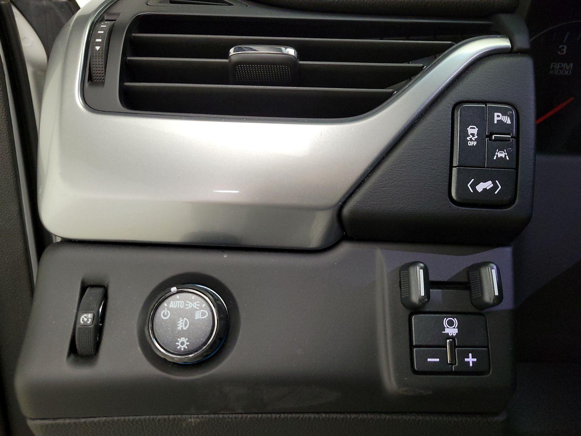 Thumbnail: 2020 Chevrolet Tahoe - 13