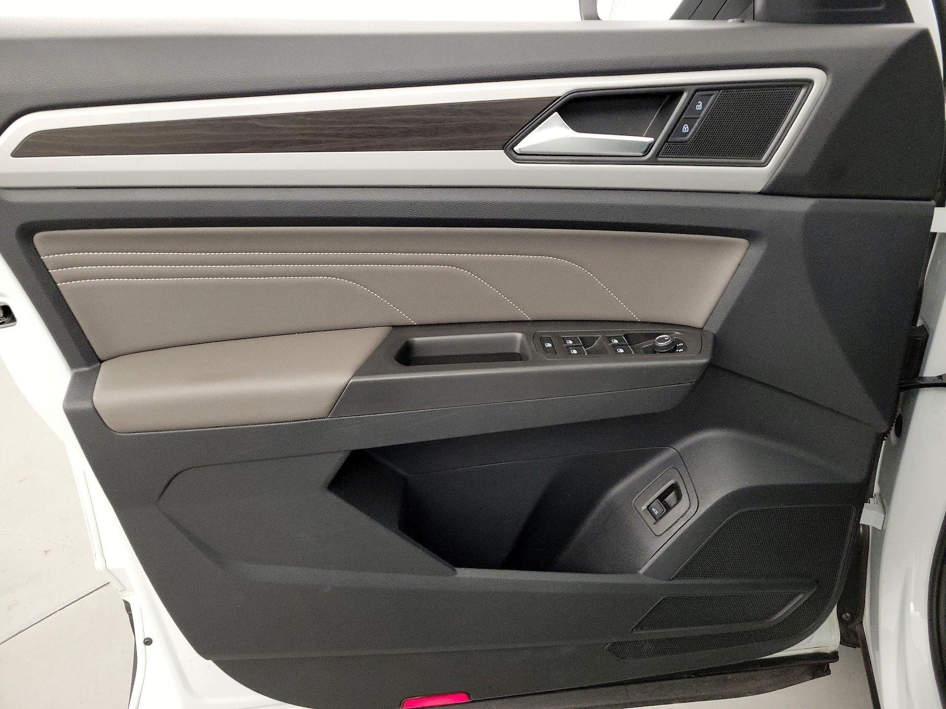 Thumbnail: 2023 Volkswagen Atlas - 12