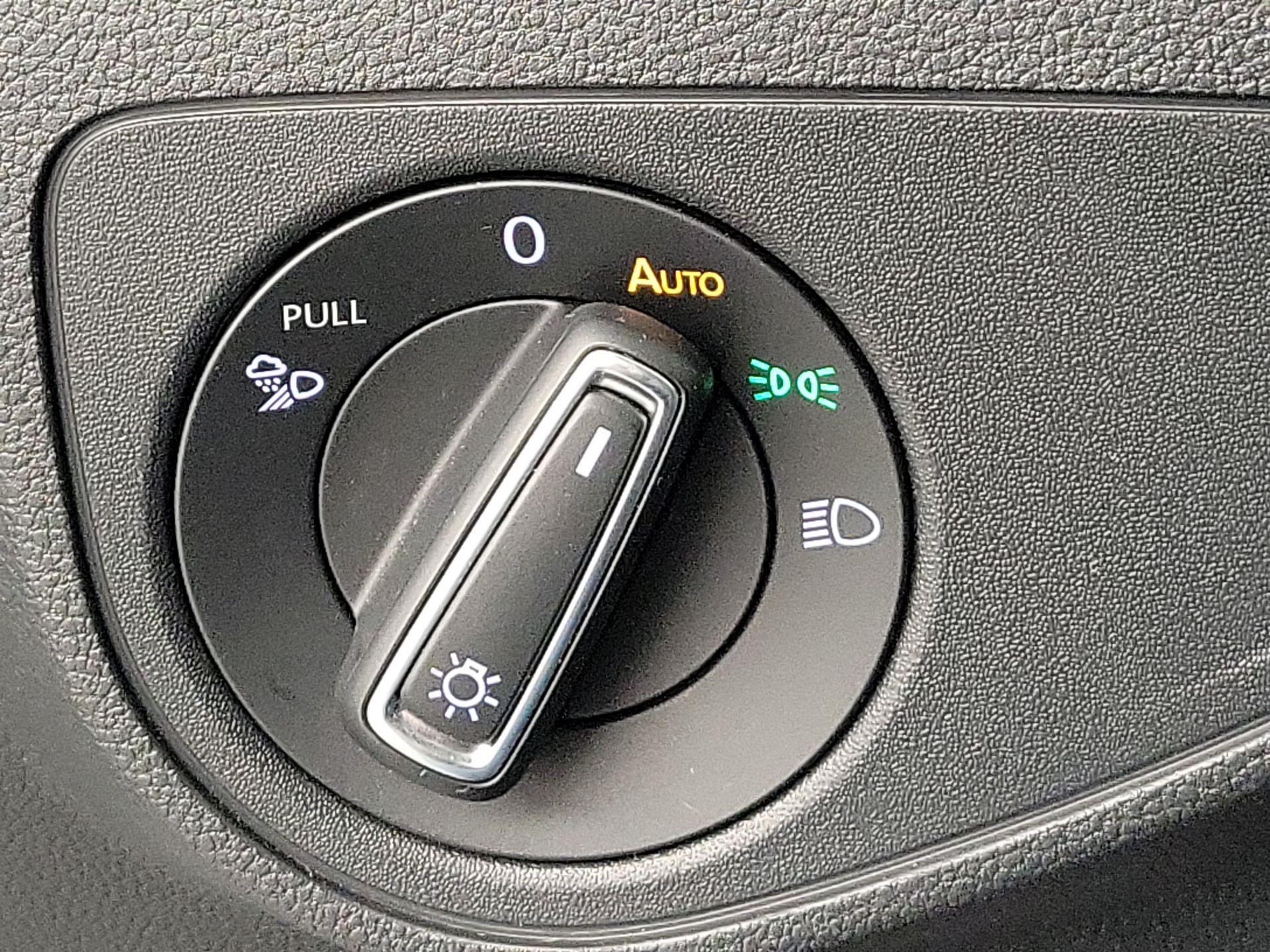 Thumbnail: 2023 Volkswagen Atlas - 13